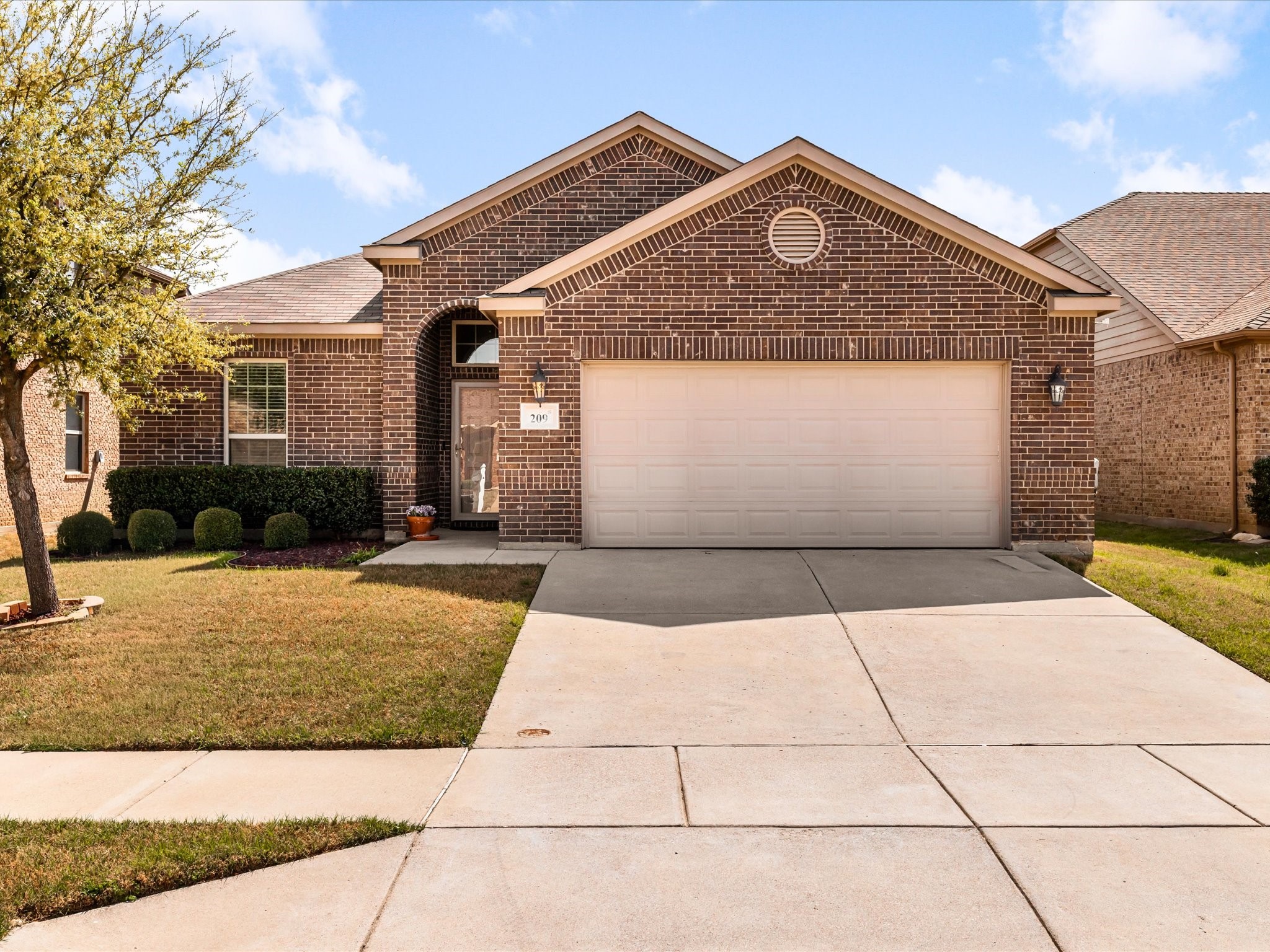 209 Emerald Creek Drive — photo