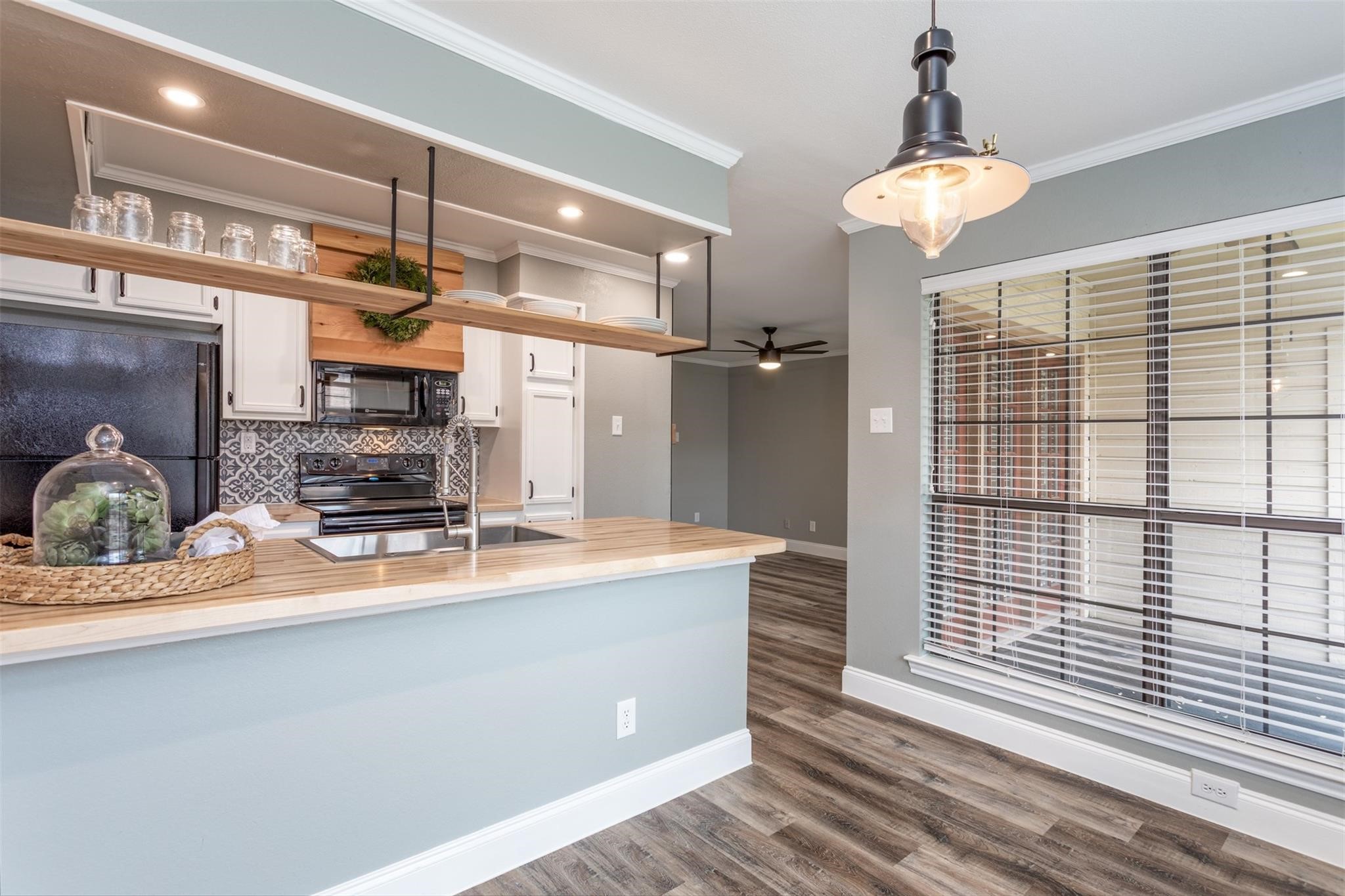 16301 Ledgemont Lane 283 — photo