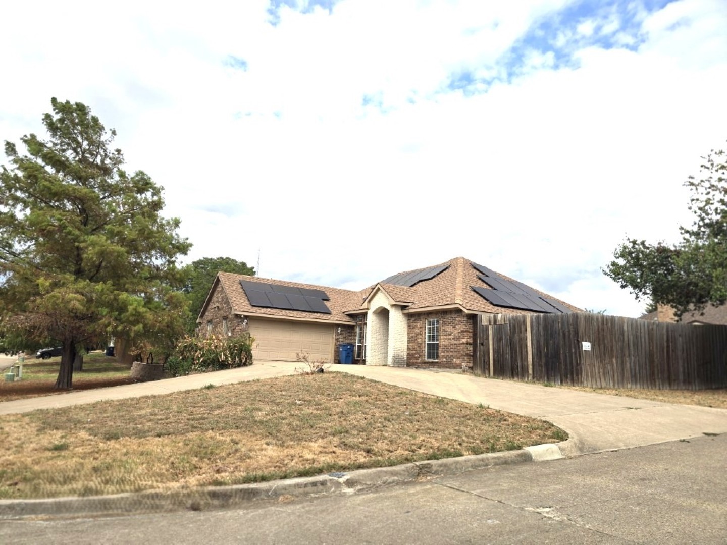 1406 Chancellor Drive — photo