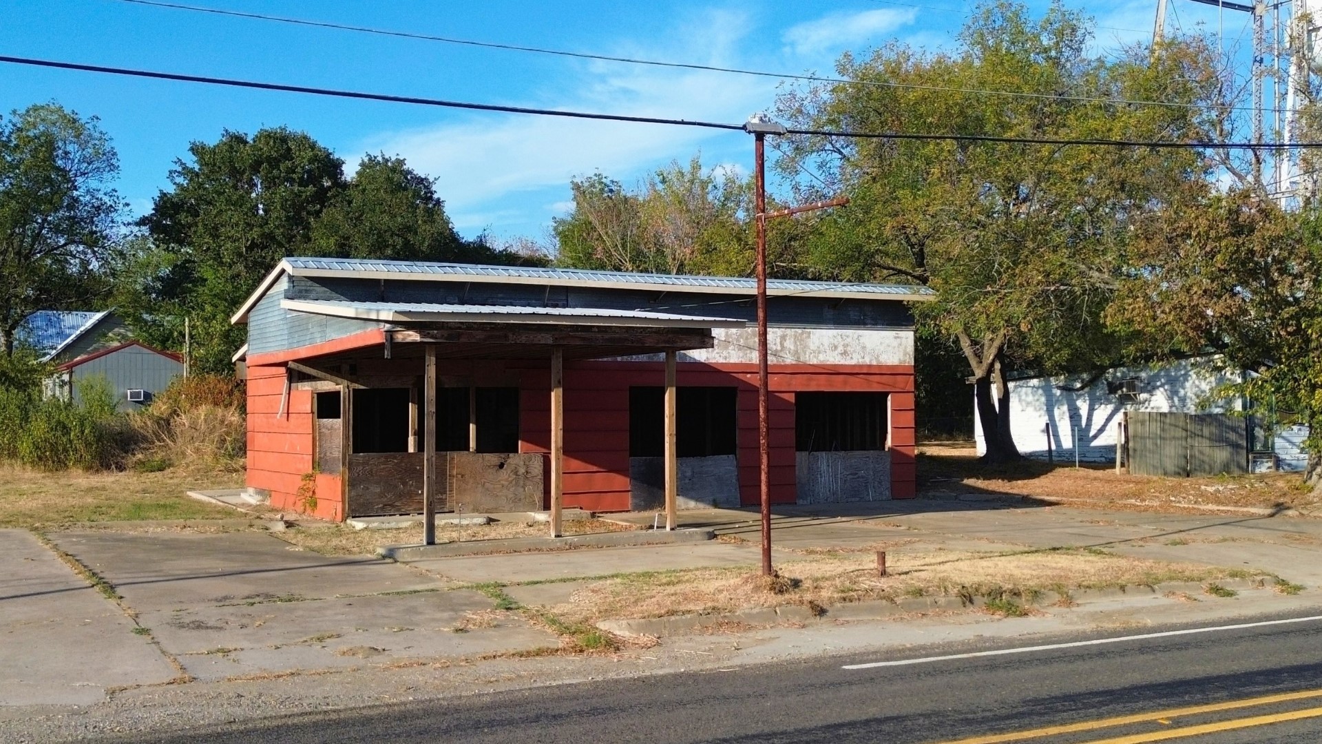 102 Northside Plaza — photo