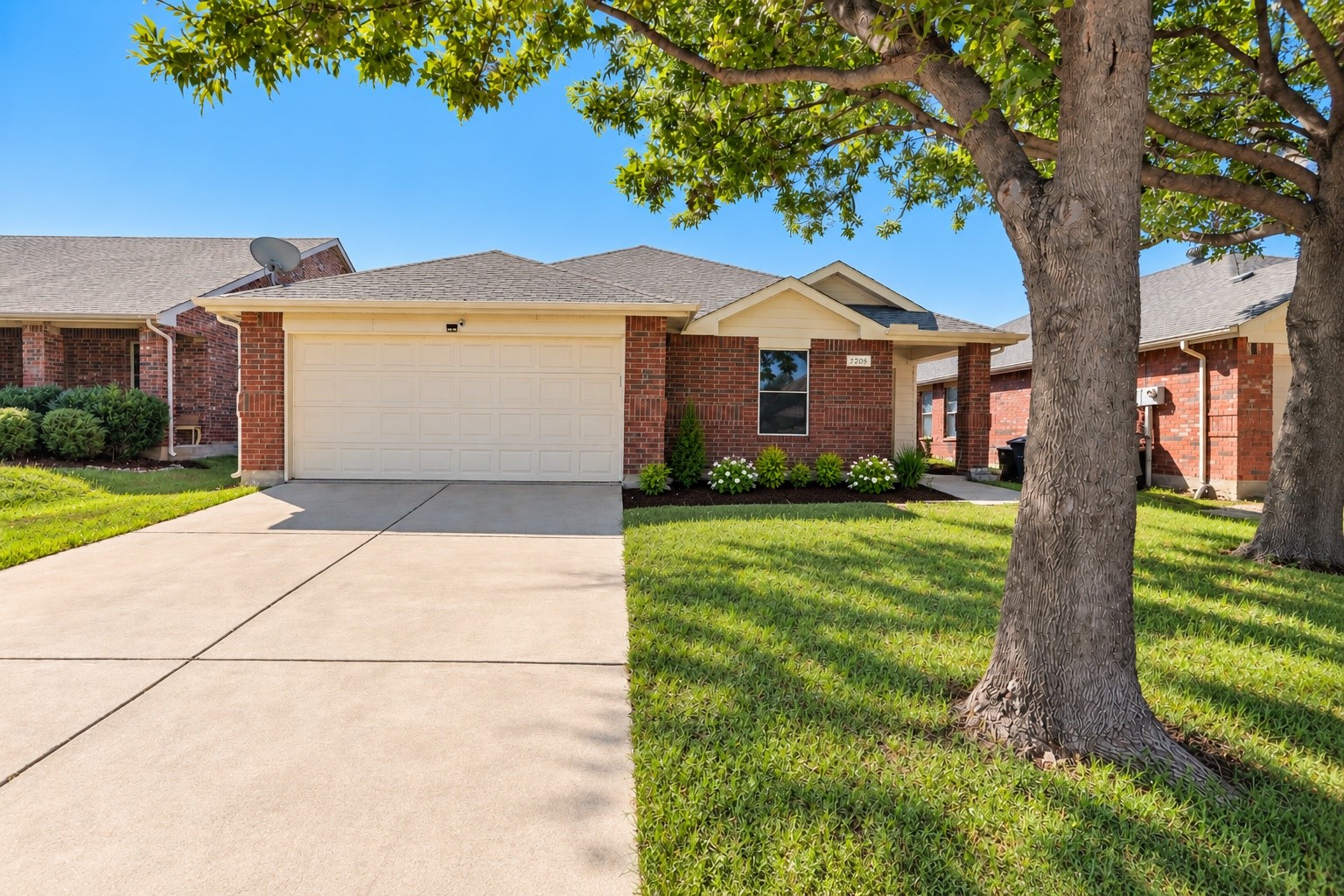 1205 Bellevue Drive — photo