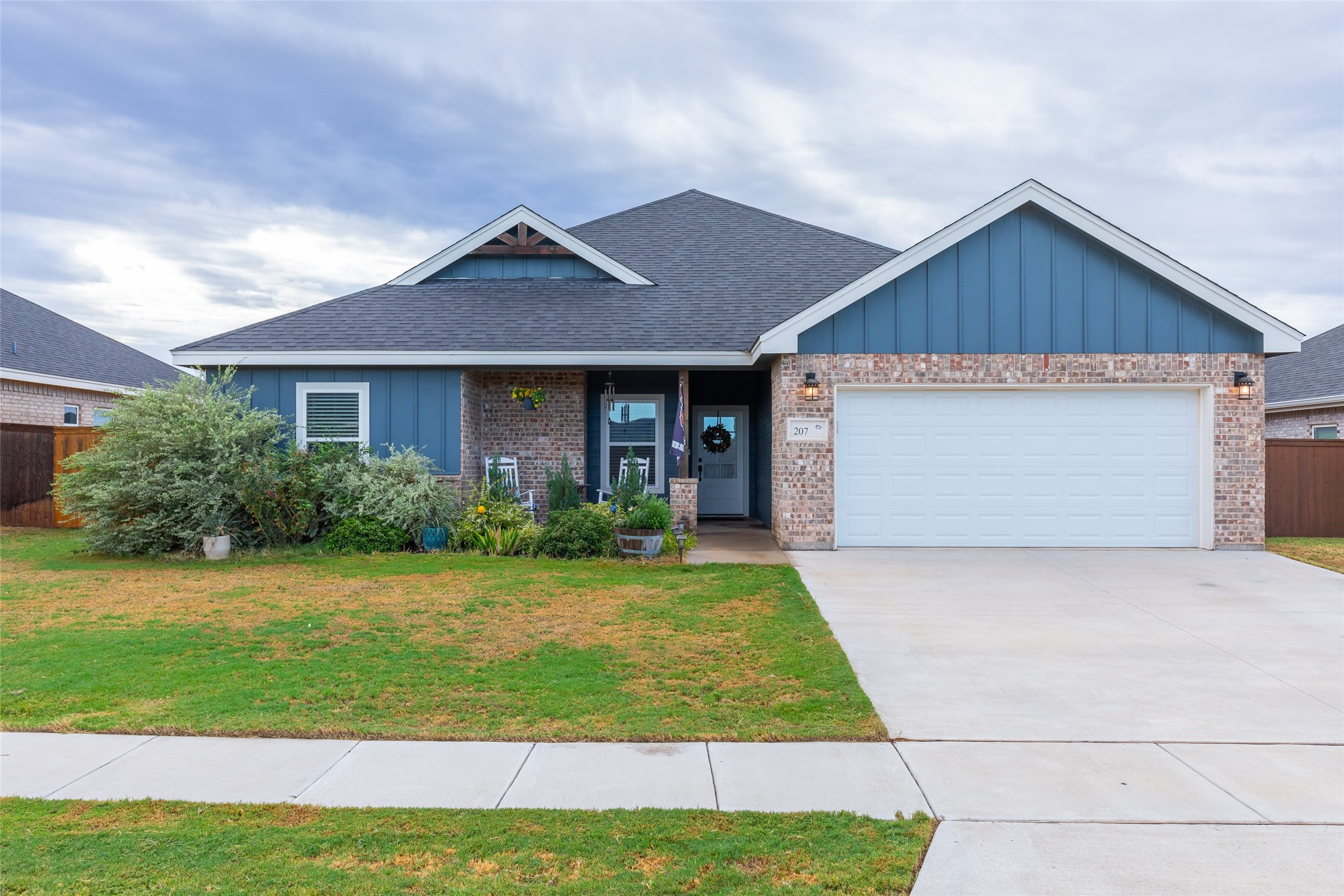 207 Spring Park Way — photo