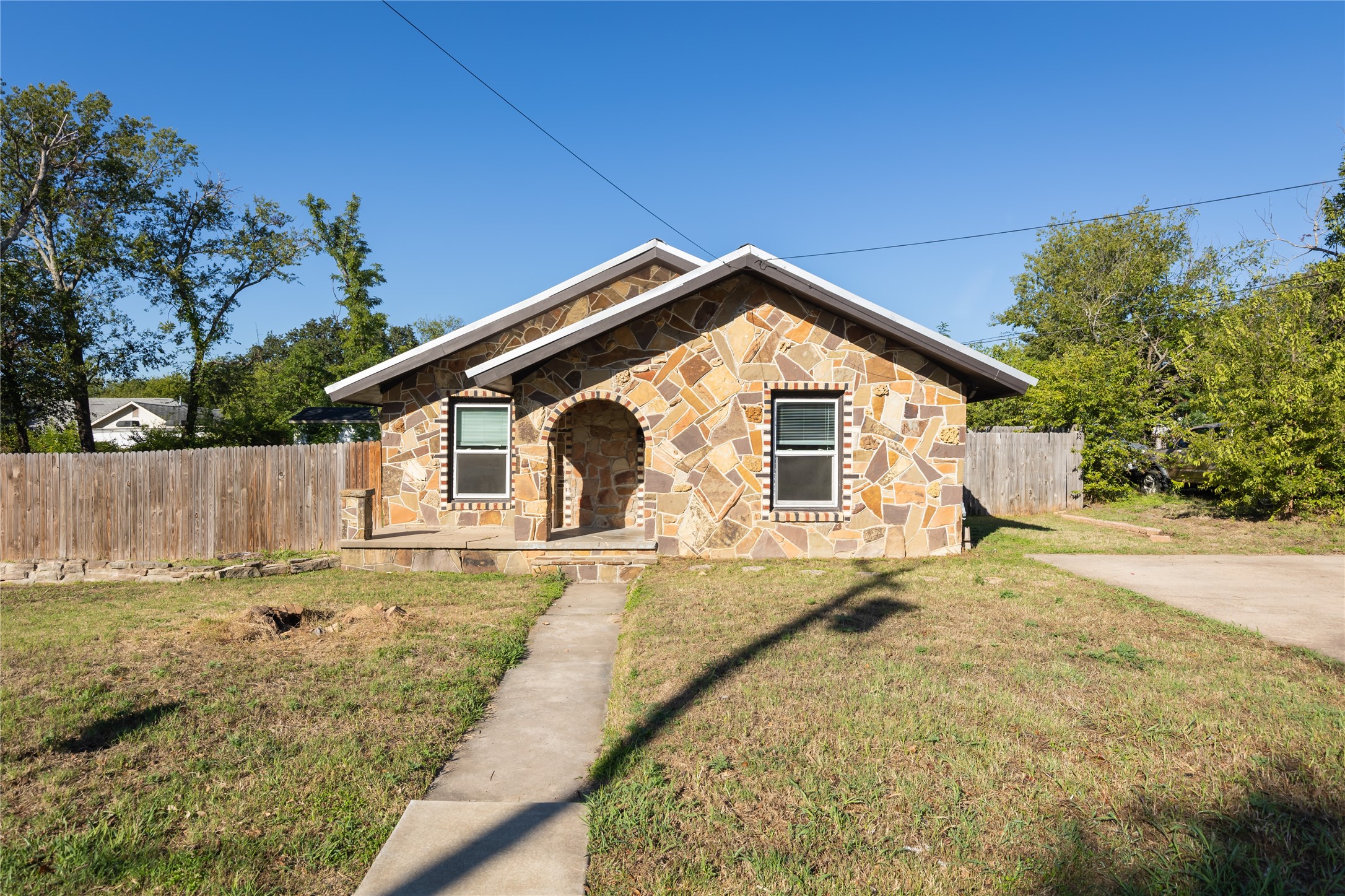 709 N Rusk Street — photo