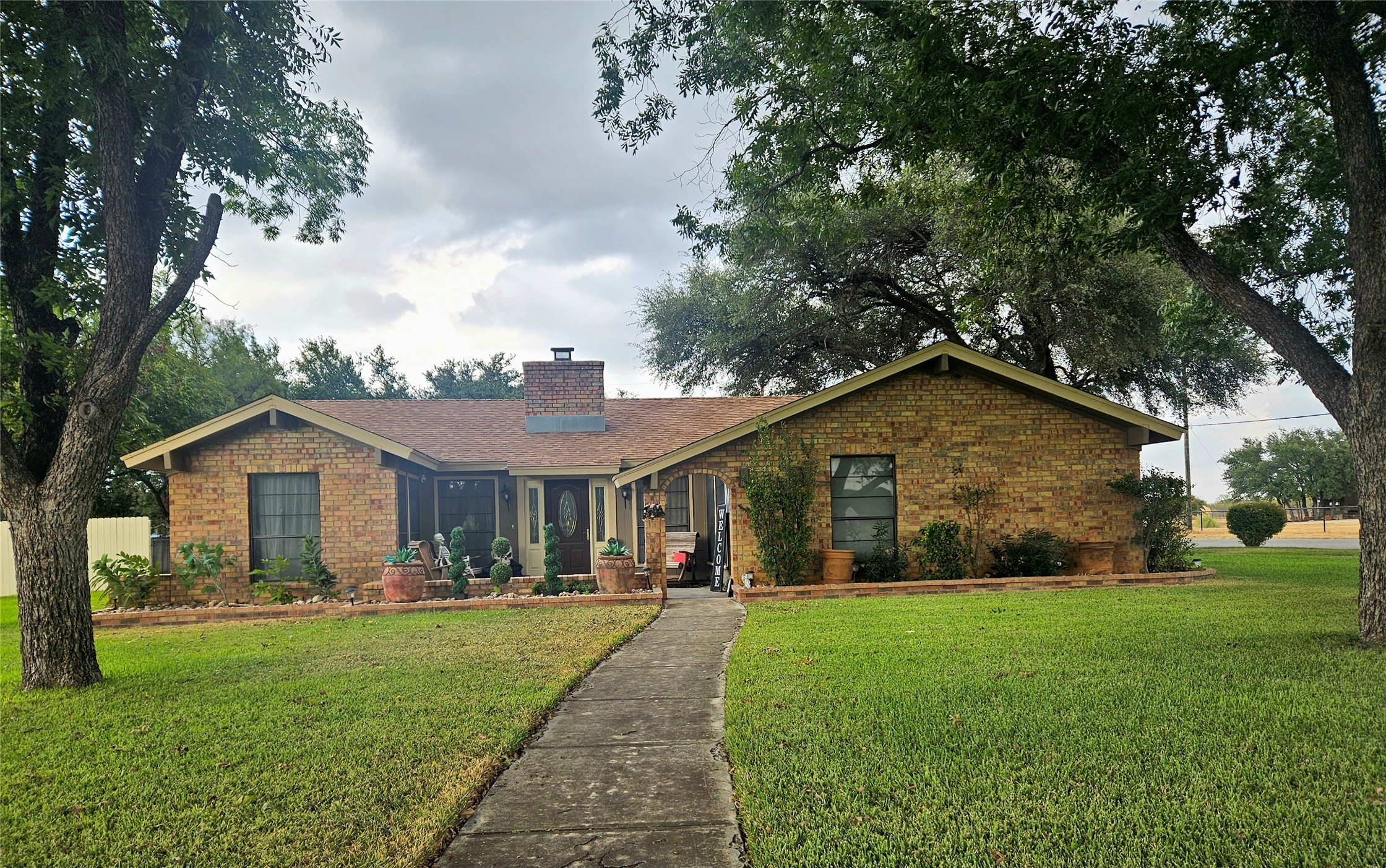 1 Dixie Court — photo