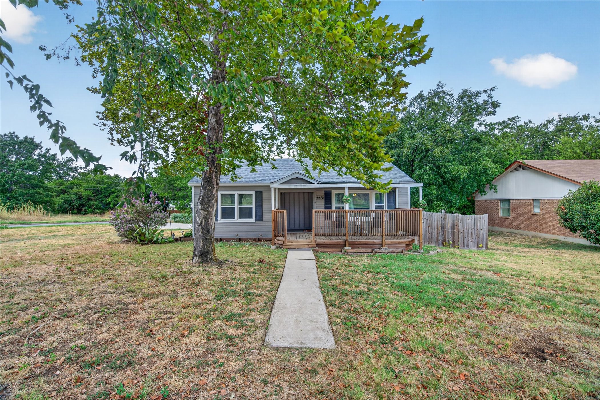 1412 Sloan Street — photo