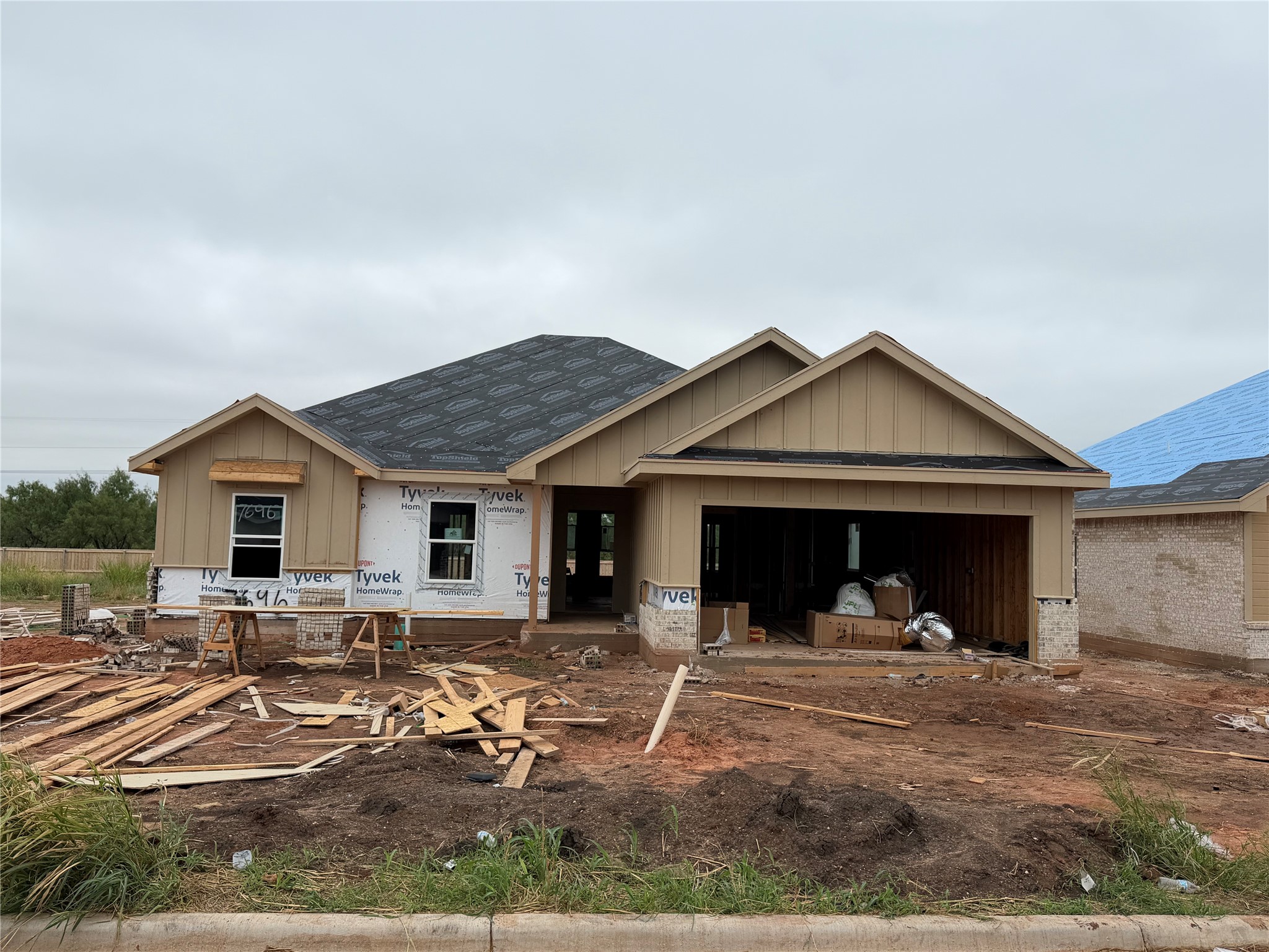 7696 Lake Ridge Parkway — photo