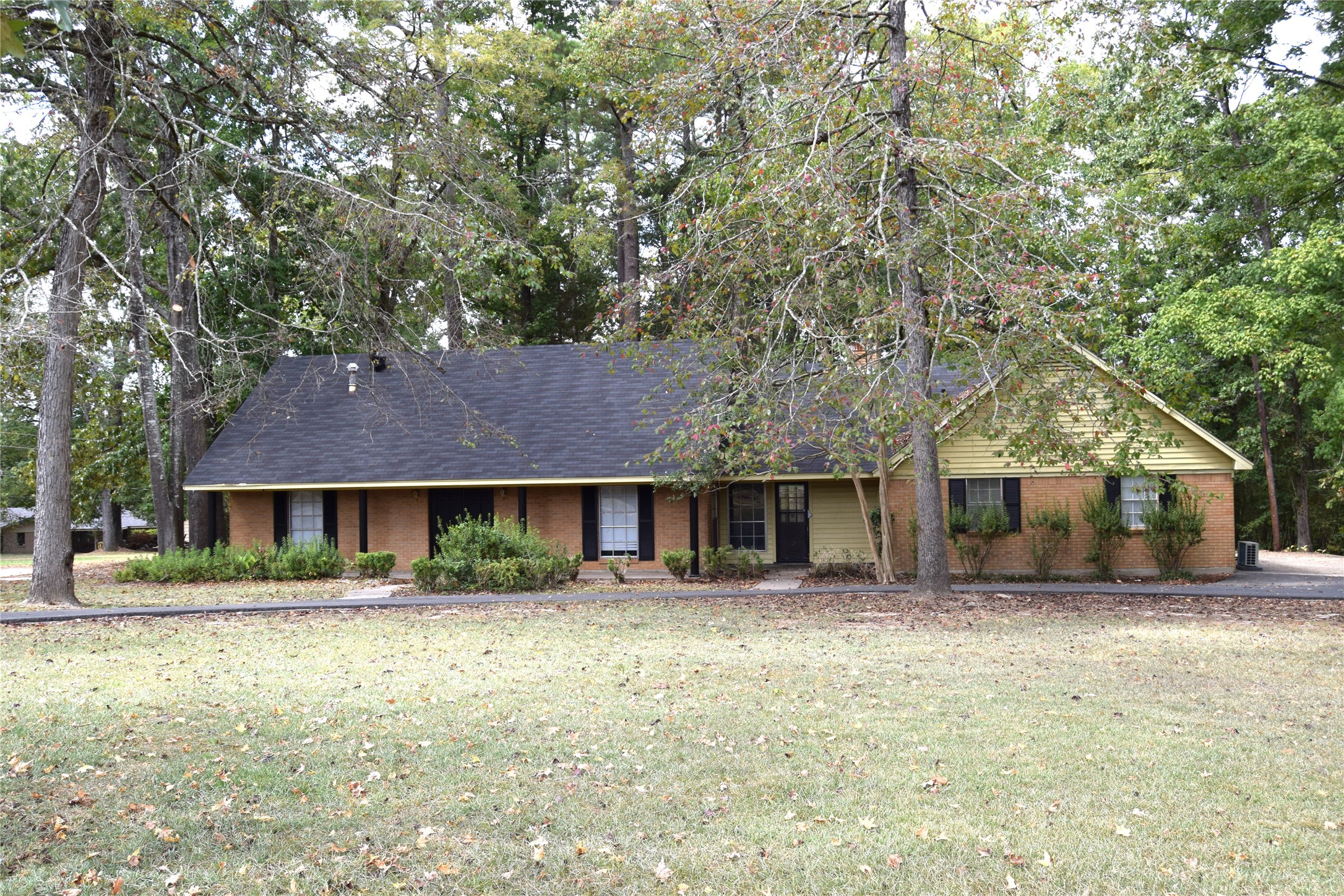 366 Chris Drive — photo