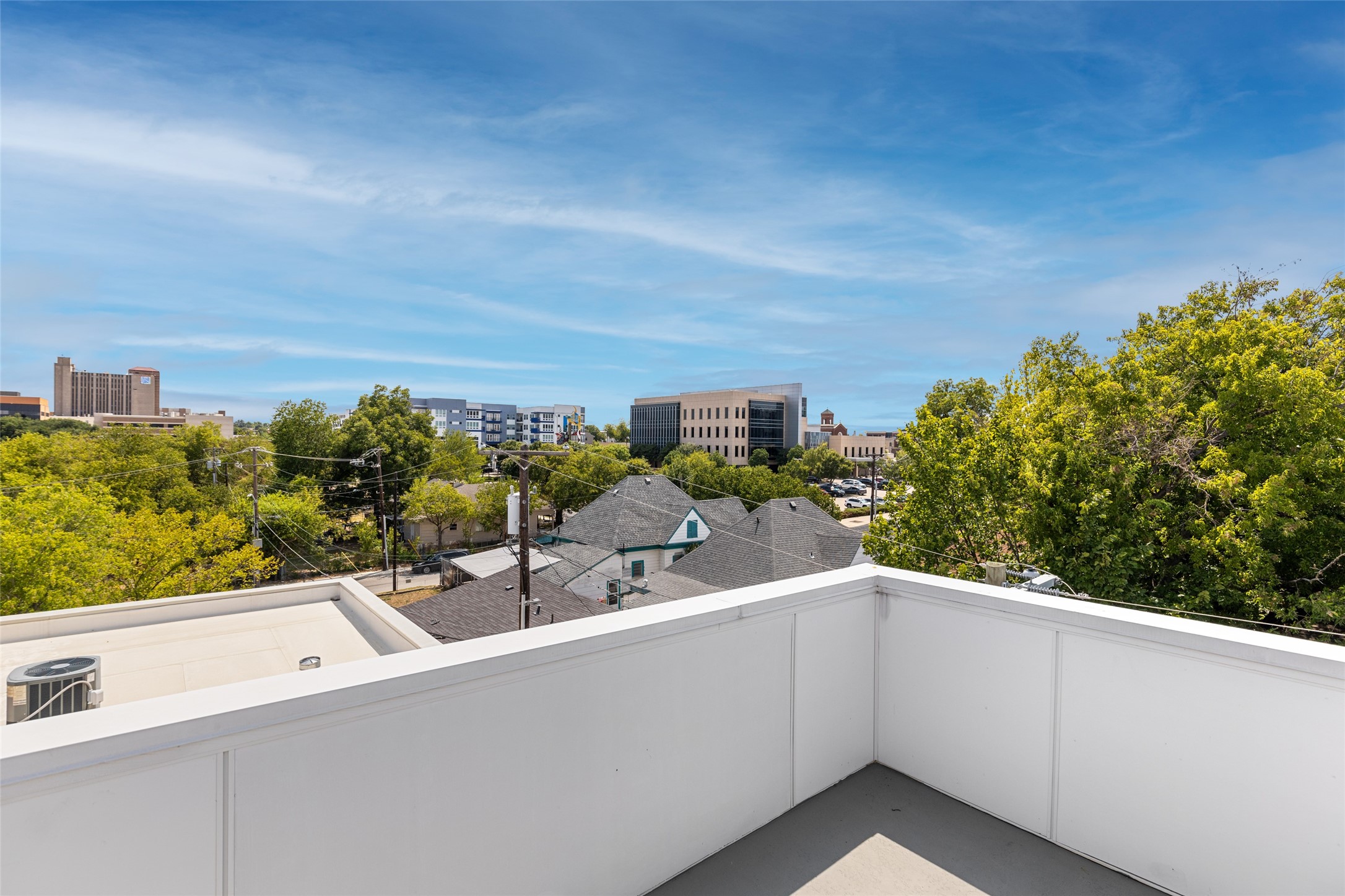 1120 Galveston Avenue Unit 5 — photo