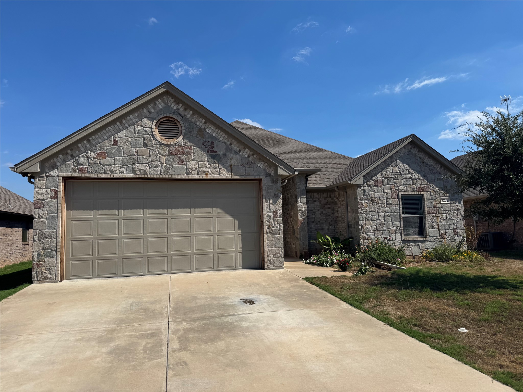 3205 Windcrest Drive — photo