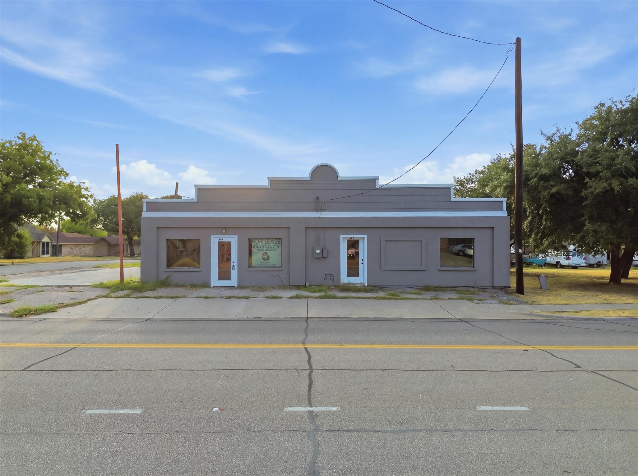 625-627 S Rogers Road — photo