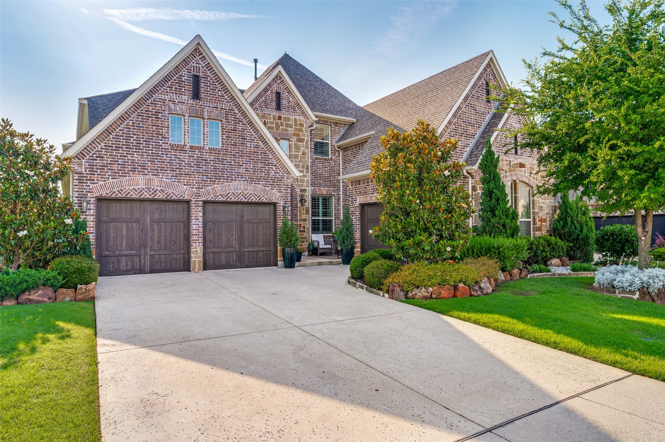 2144 Nassau Drive — photo