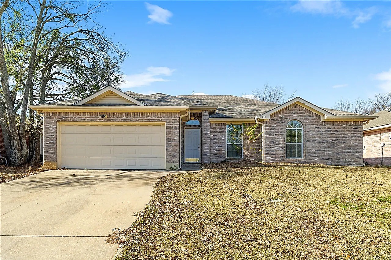 334 River Oaks Lane — photo