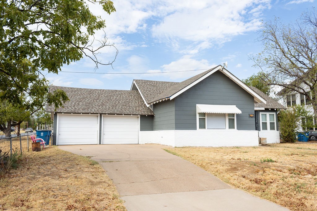 312 W Lindsey Street — photo