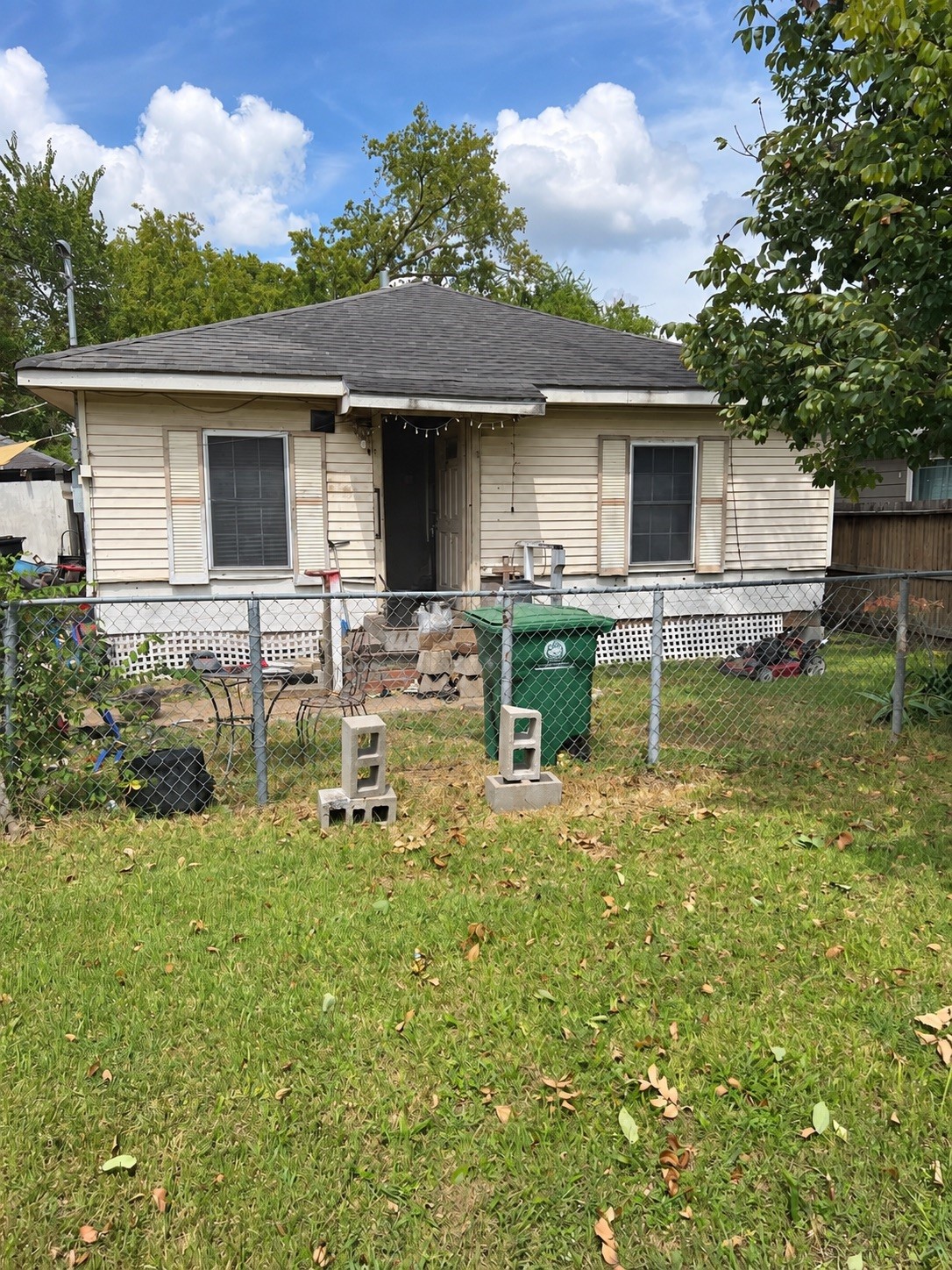 7217 Cowart Street — photo