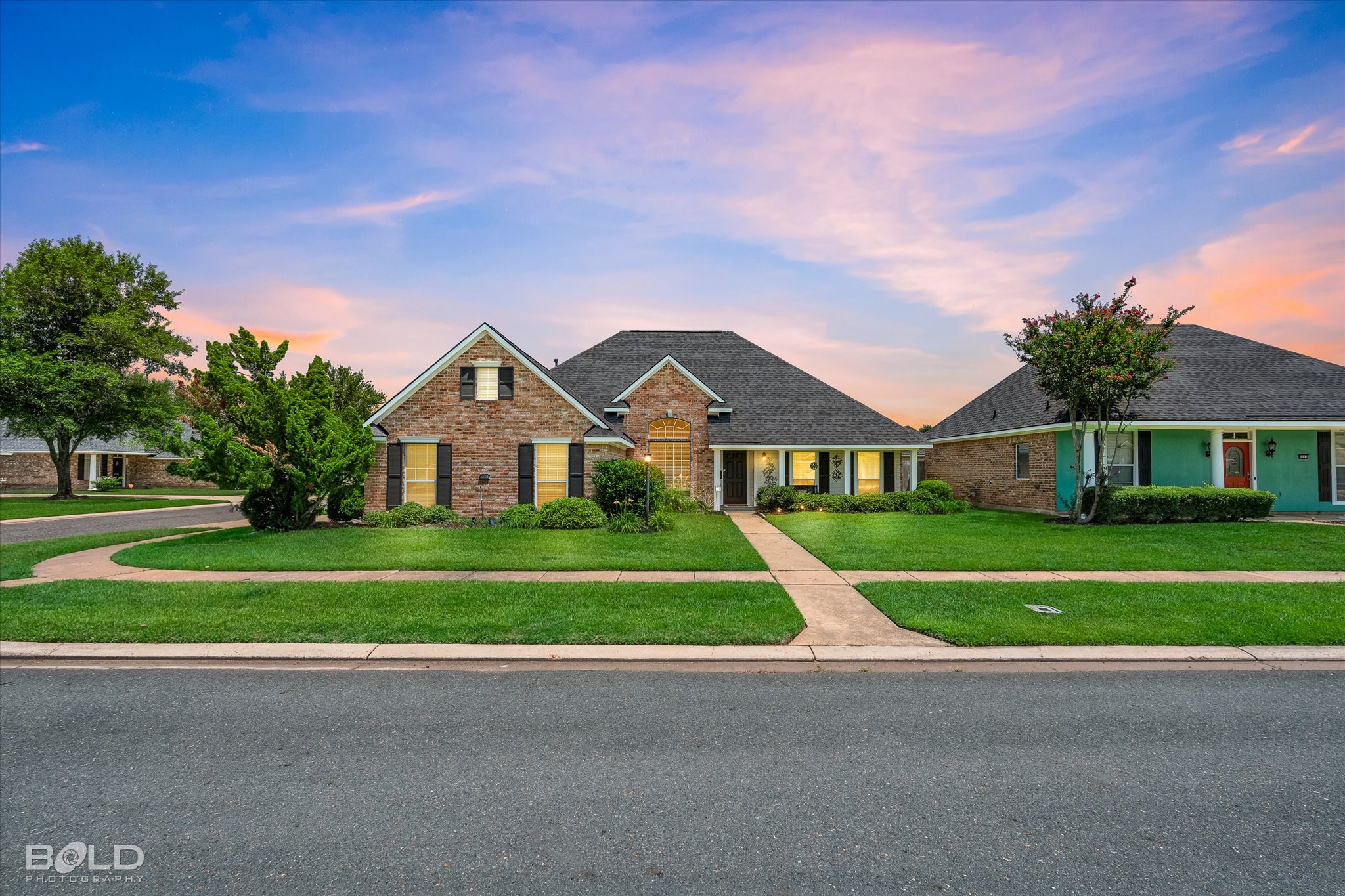 3301 Colonial Drive — photo