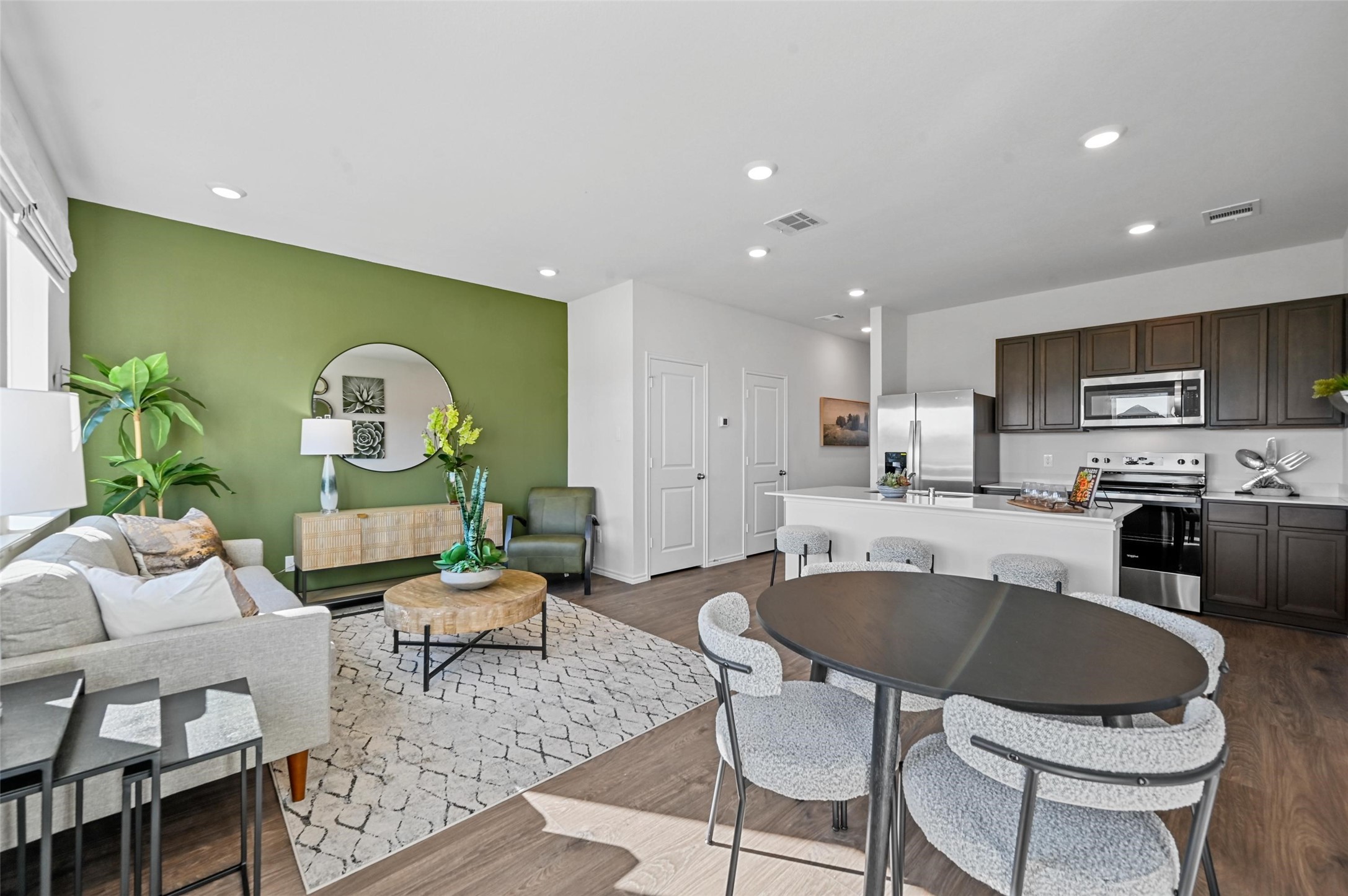 204 Tall Cedar Way — photo