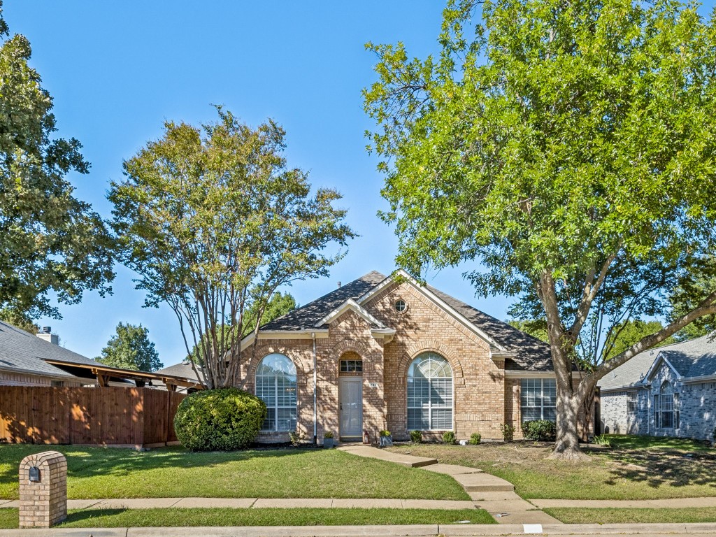 741 Lauren Way — photo