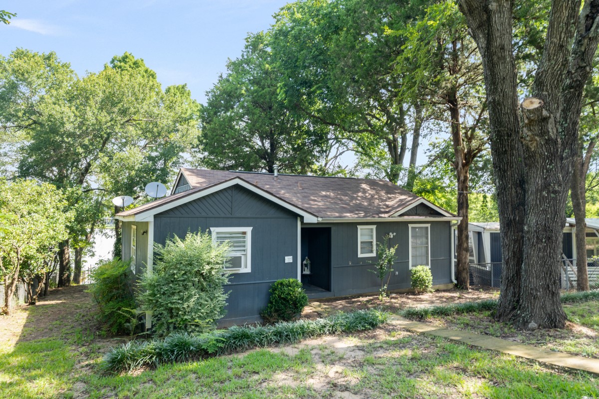 140 Lynn Creek Drive — photo