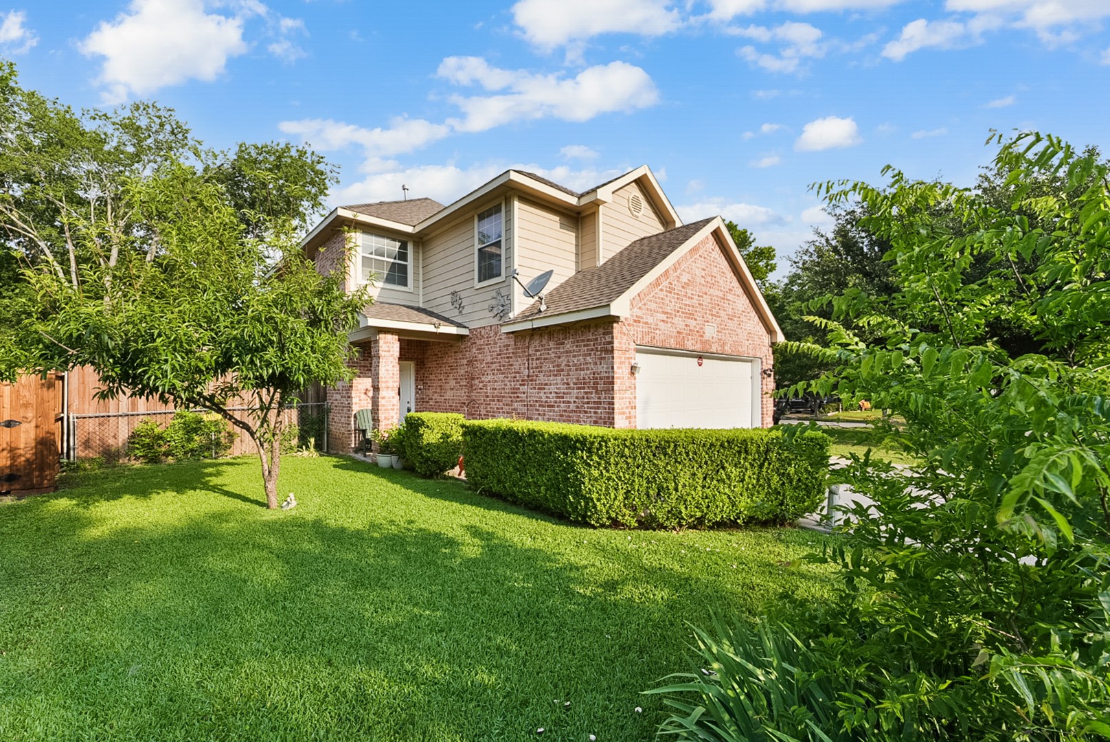 10015 Santa Garza Drive — photo