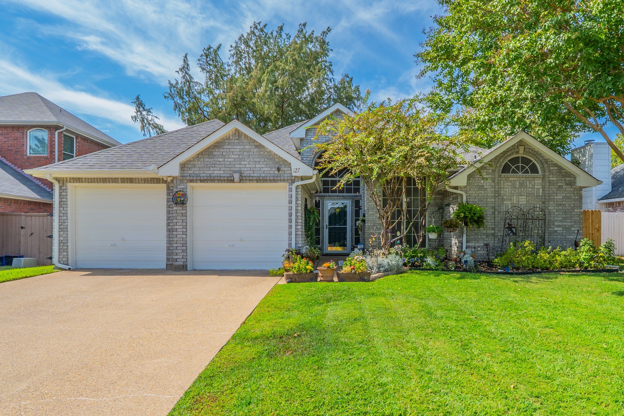 127 Woodcreek Drive — photo