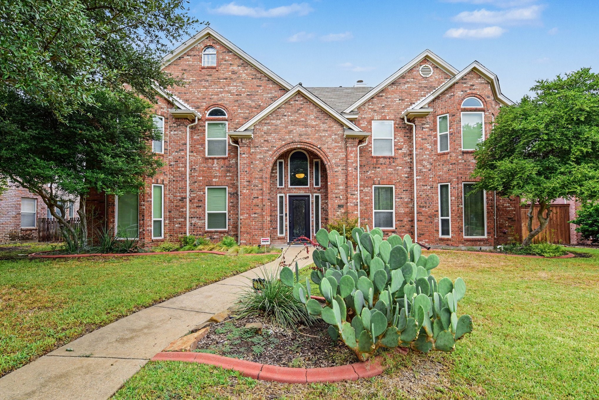 1713 Endicott Drive — photo