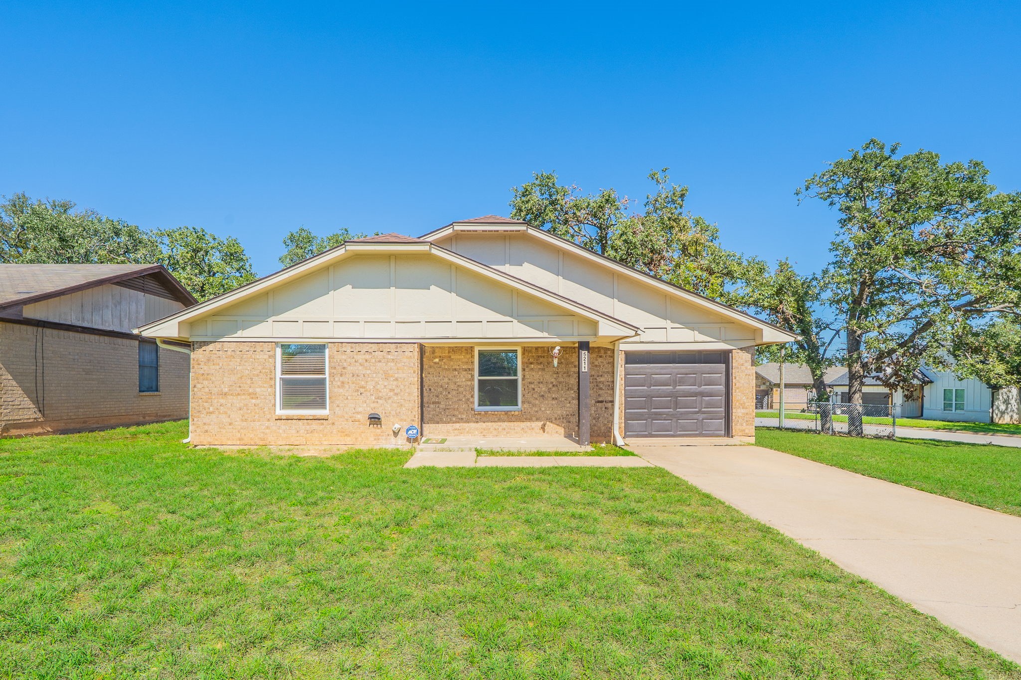 5211 Laurie Drive — photo