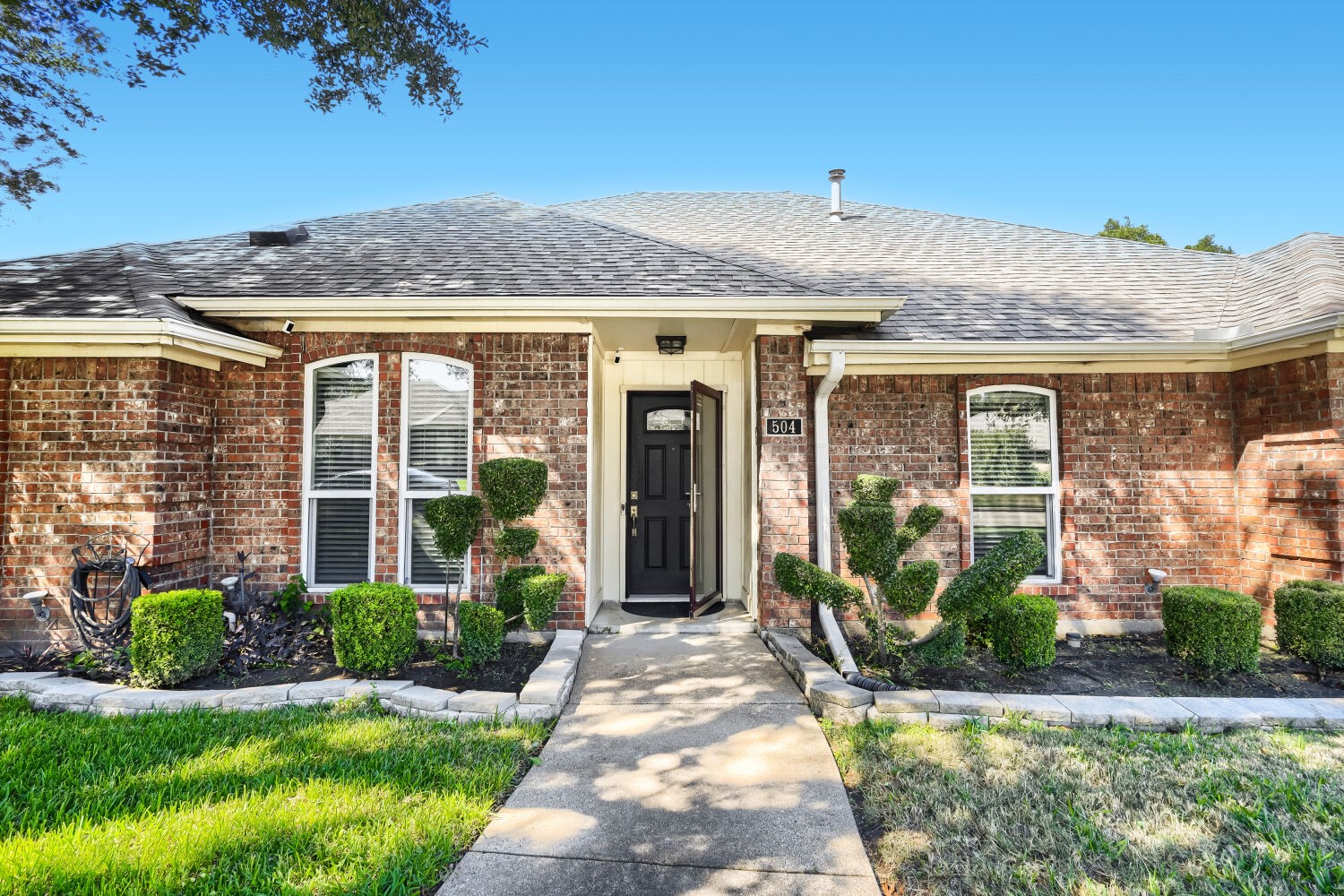 504 Wisterglen Drive — photo