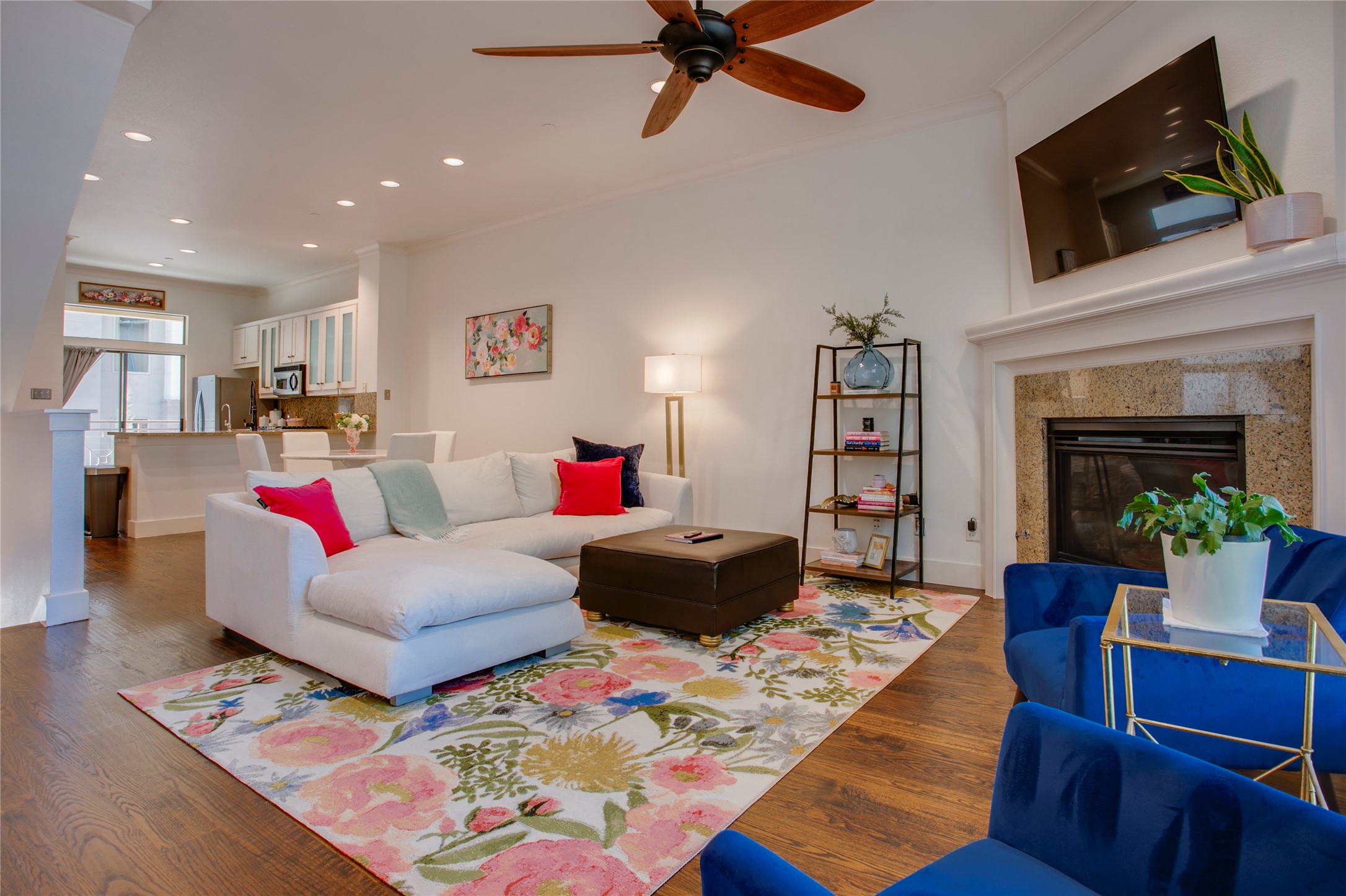 3208 Wycliff Avenue Unit 3208 — photo