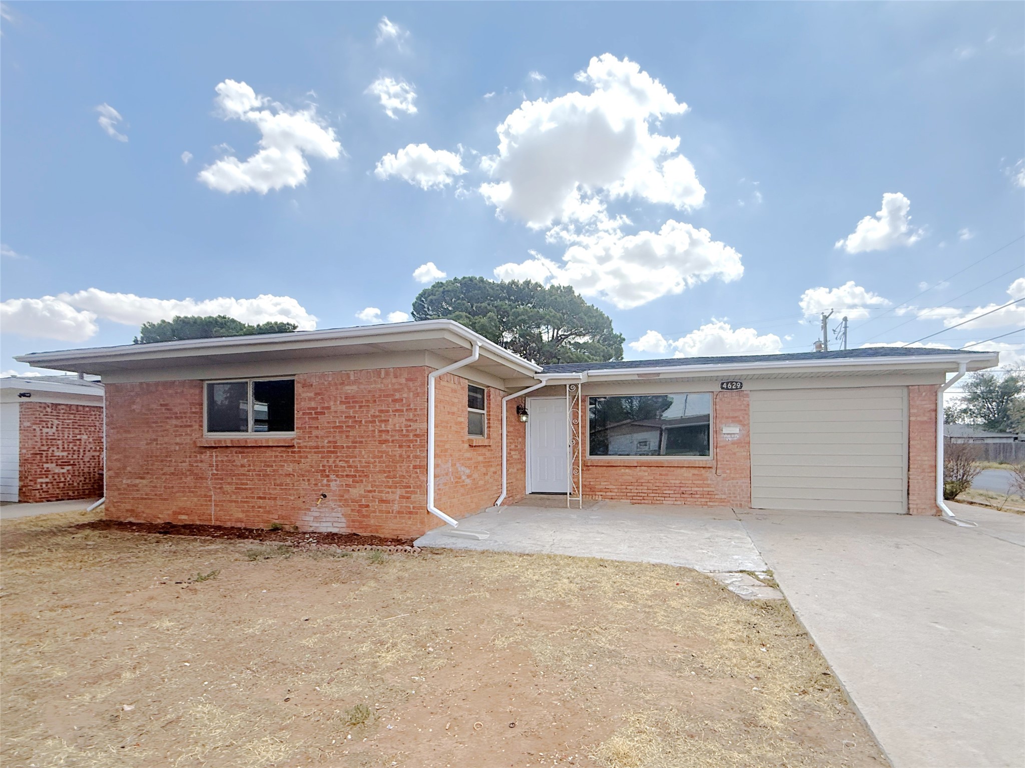 4629 Versailles Drive — photo