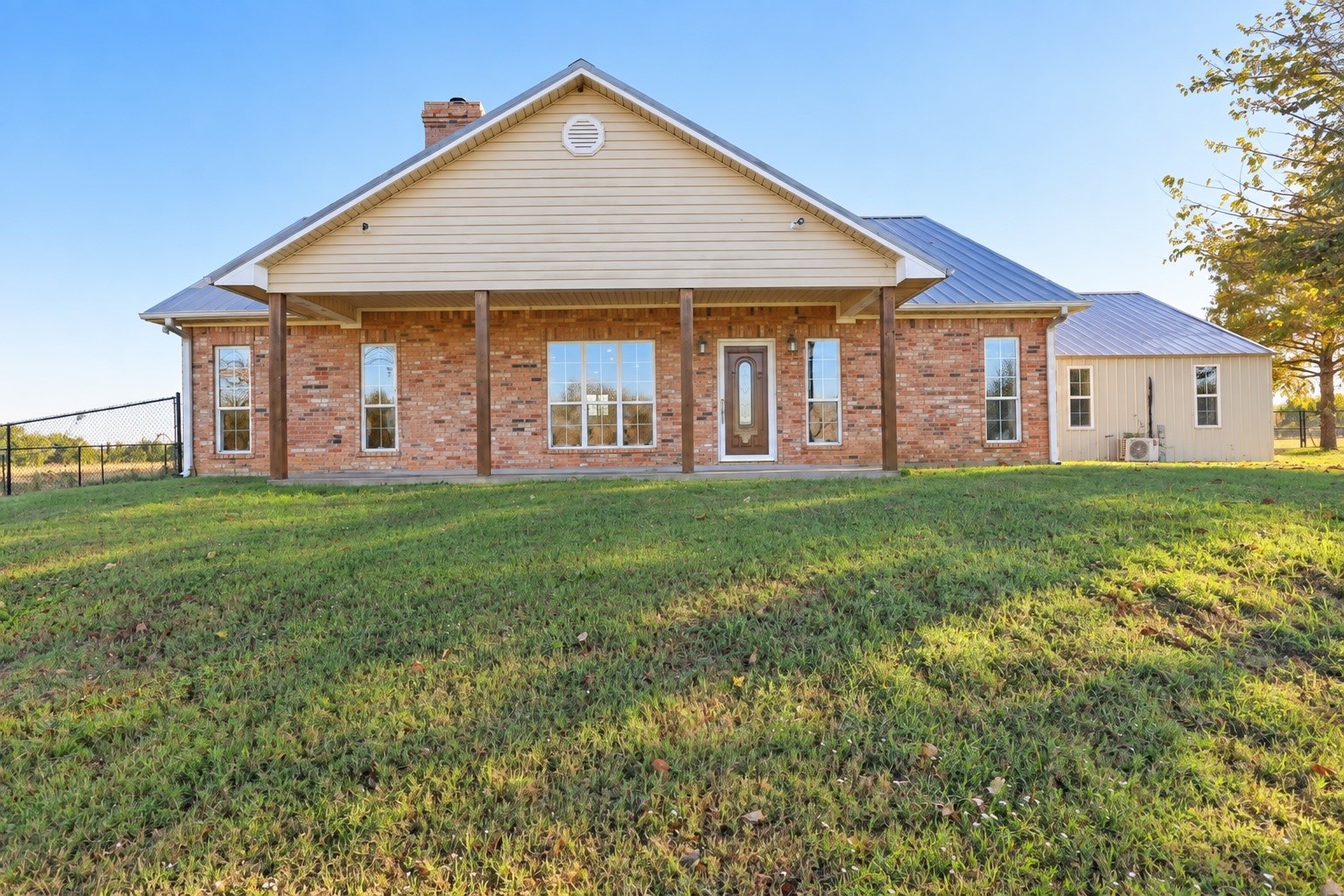 898 Farm Road 1700 — photo