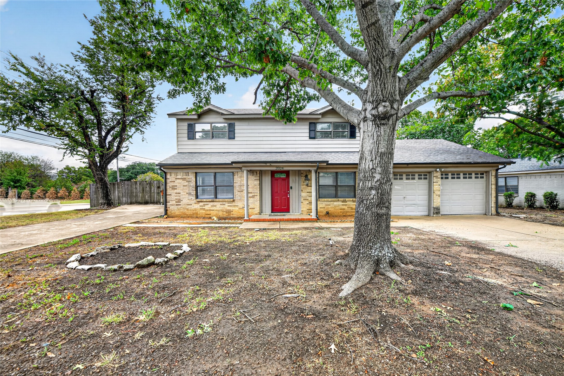 2024 Charleston Drive — photo