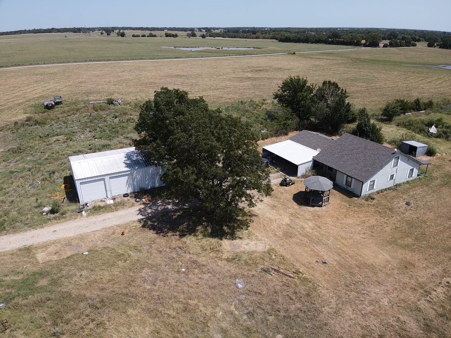 1635 CR 33500 — photo