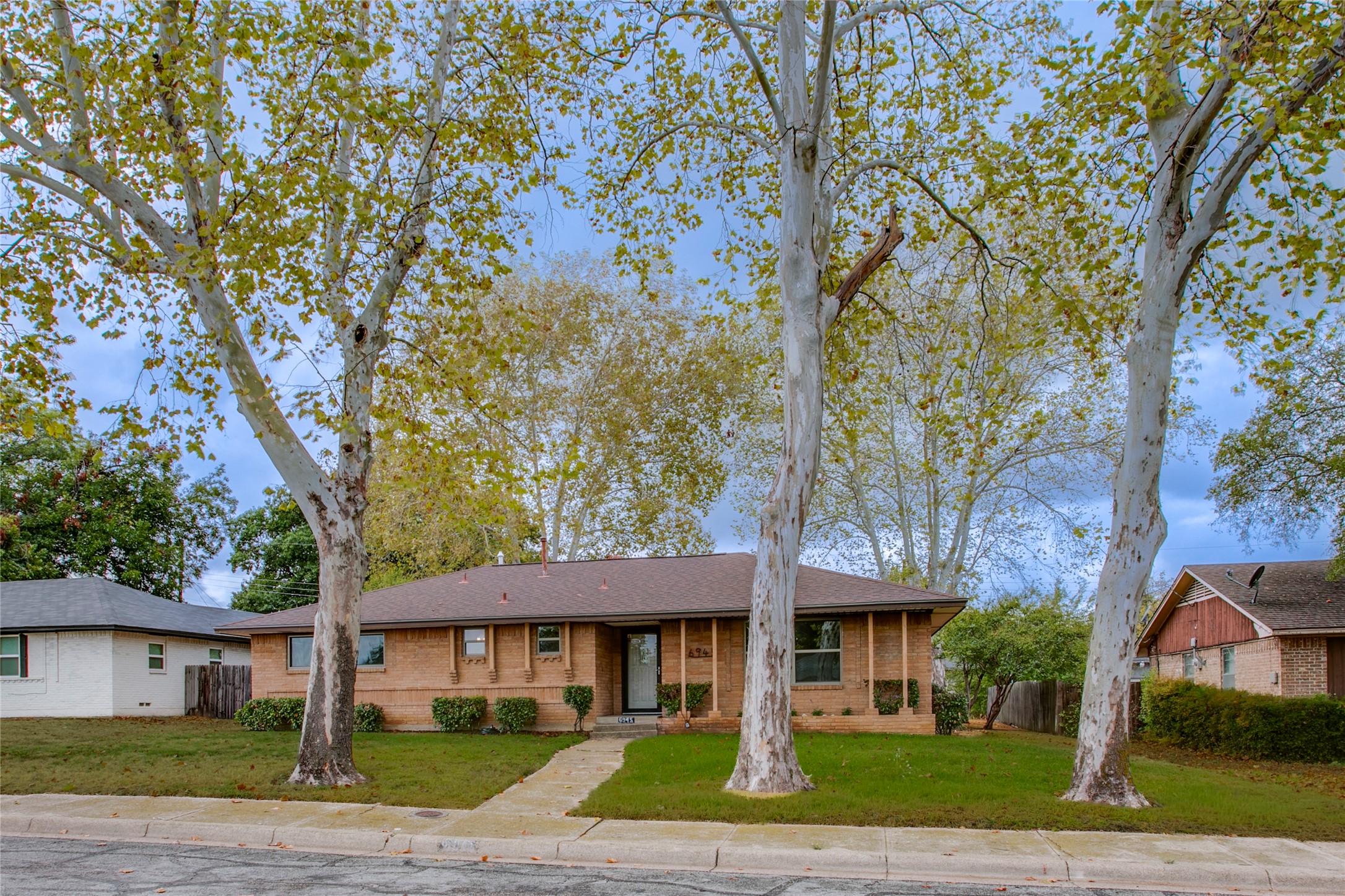 6945 Clearglen Drive — photo