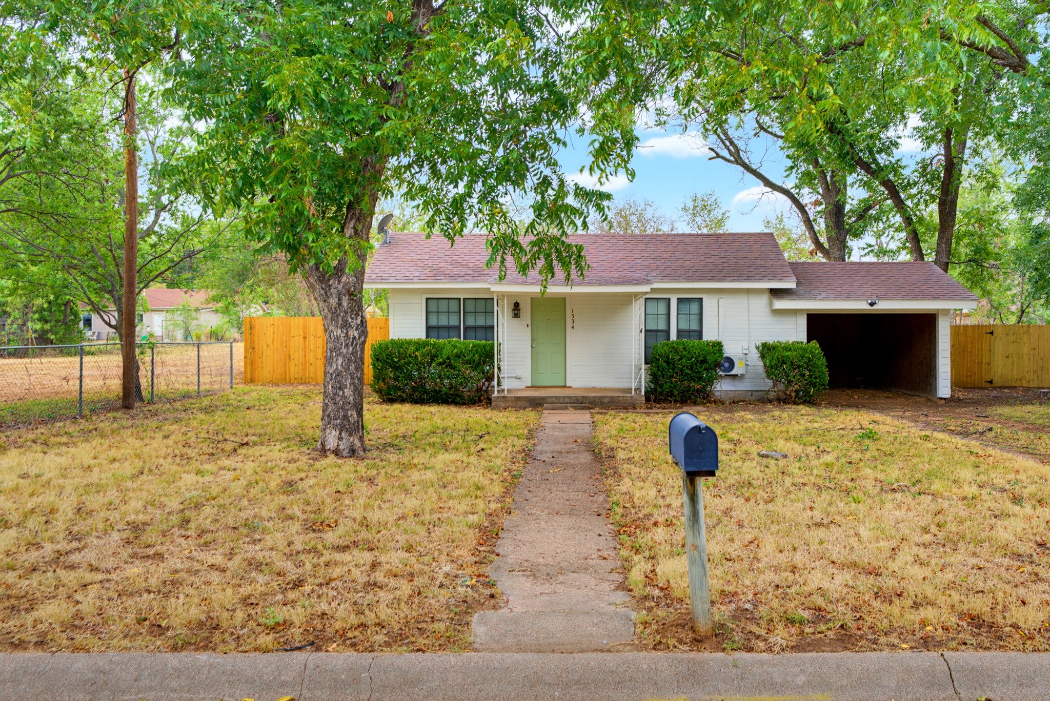 1334 Lytle Acres Drive — photo