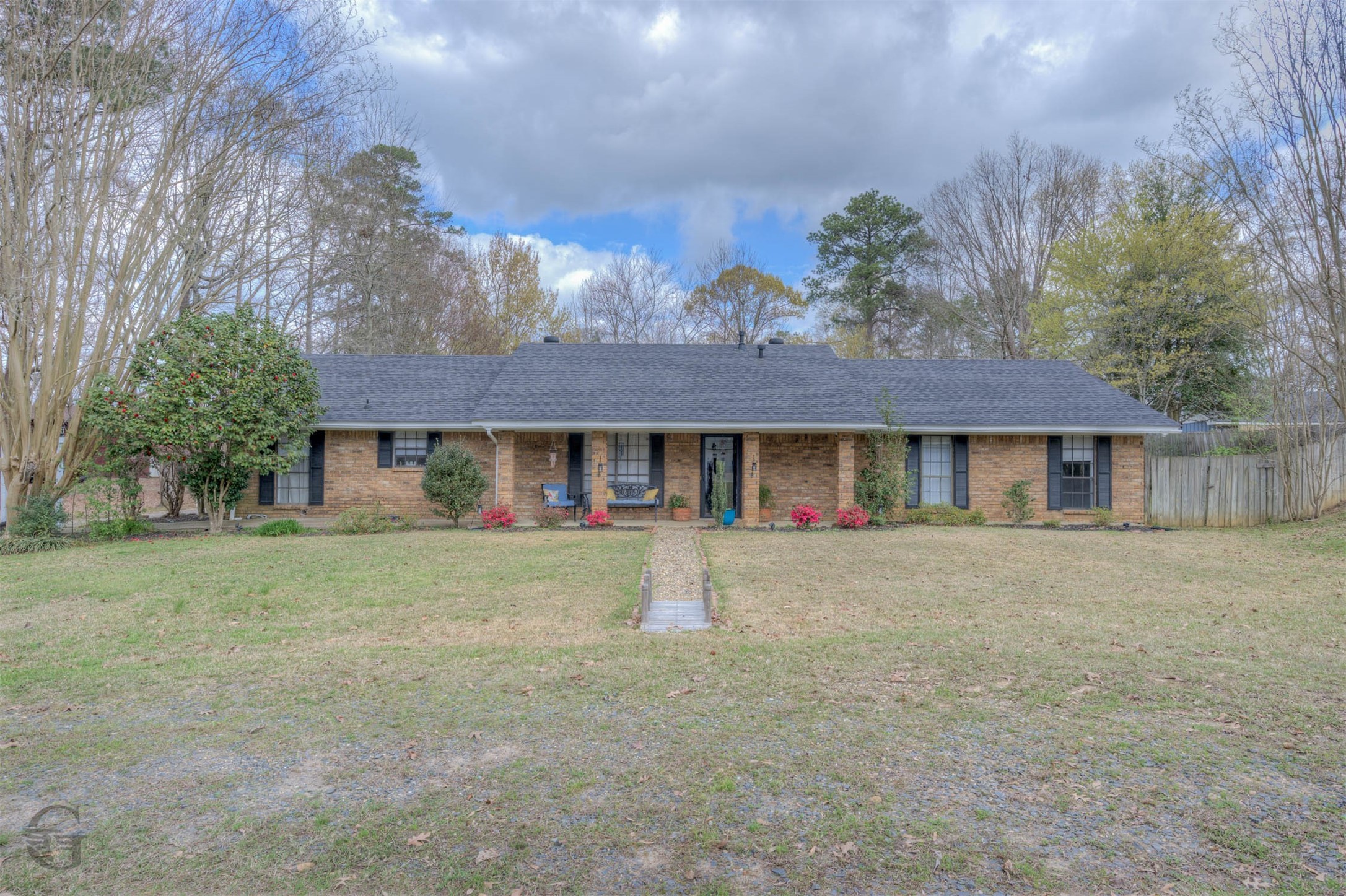 306 S Tanglewood Drive — photo