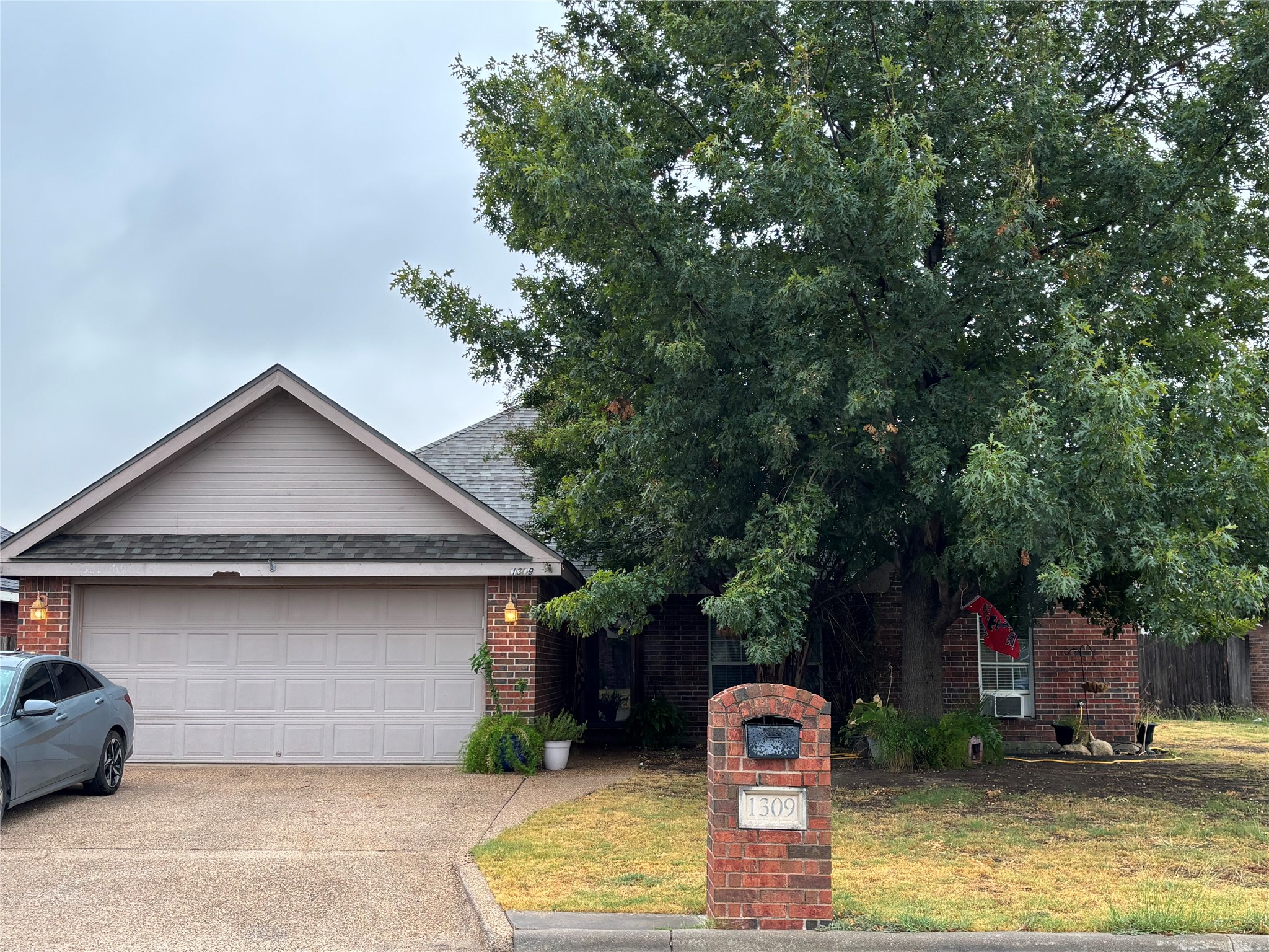 1309 Tulane Drive — photo