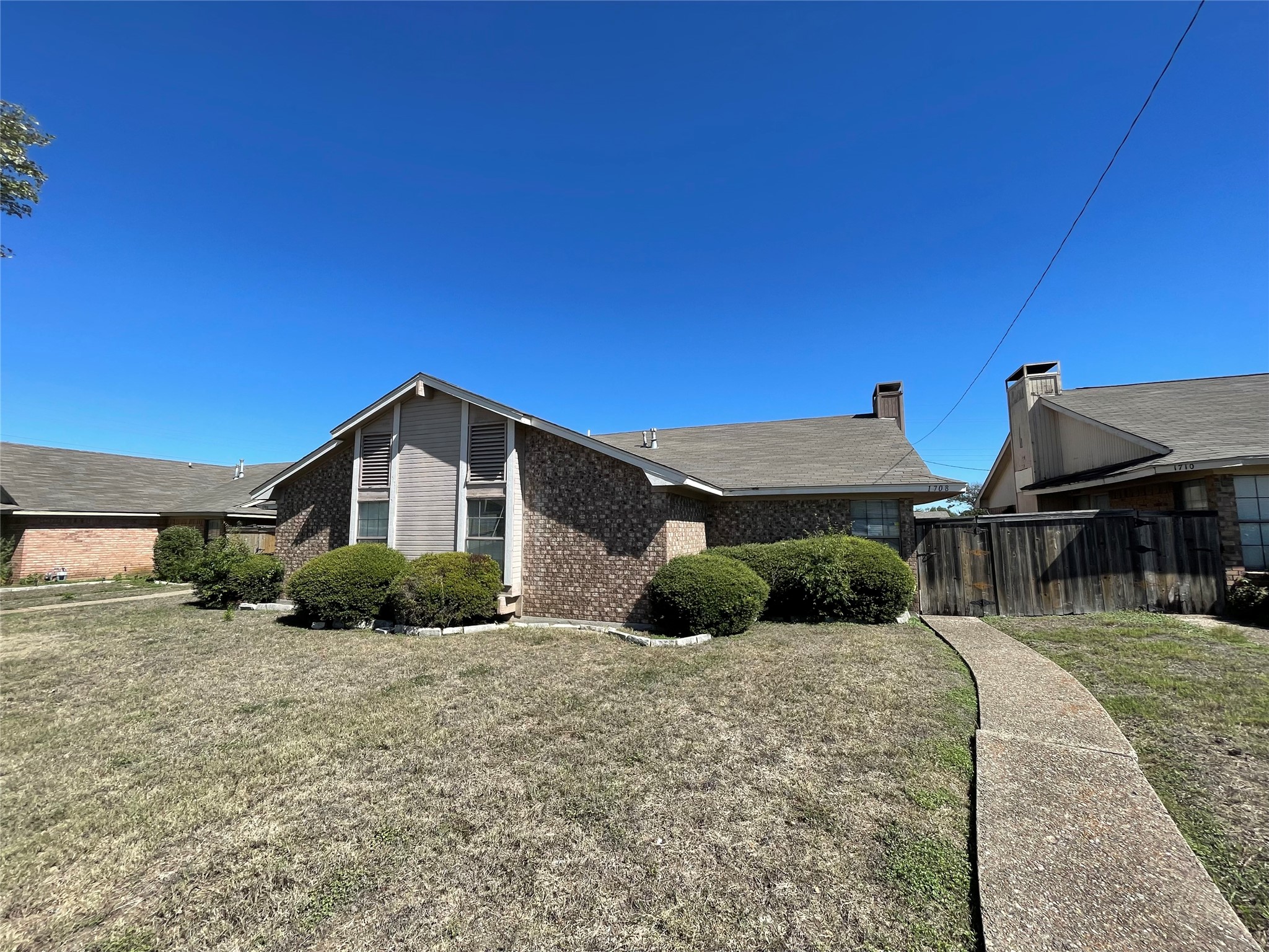 1708 Carrington Drive — photo