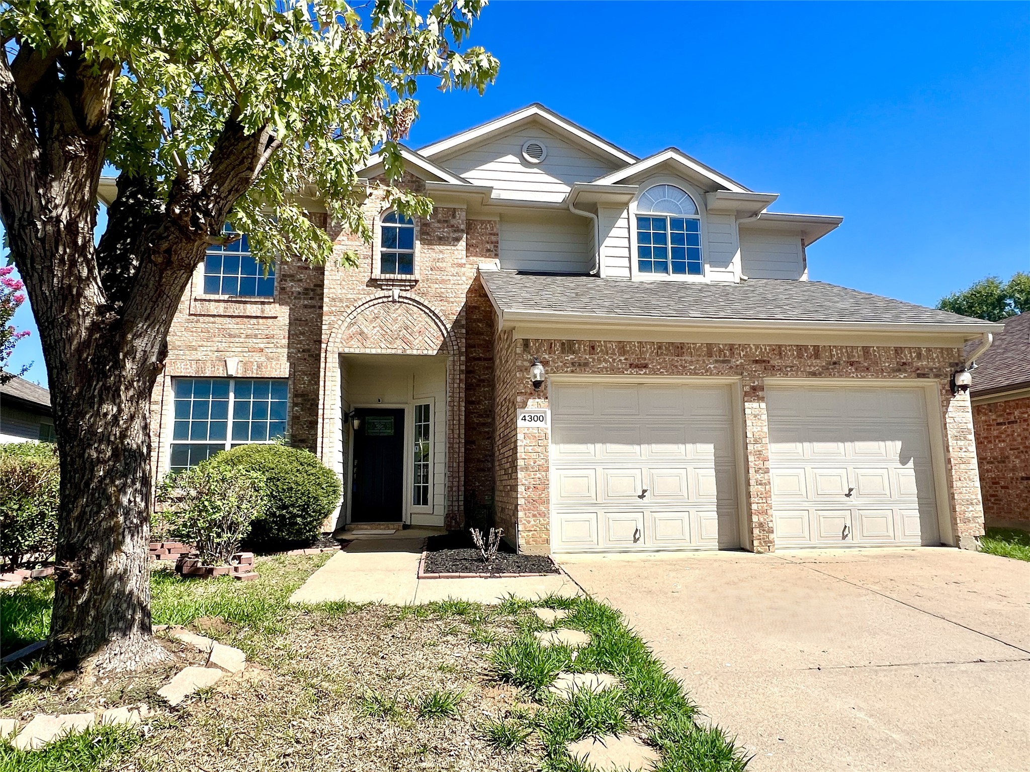 4300 Stone Hollow Way — photo