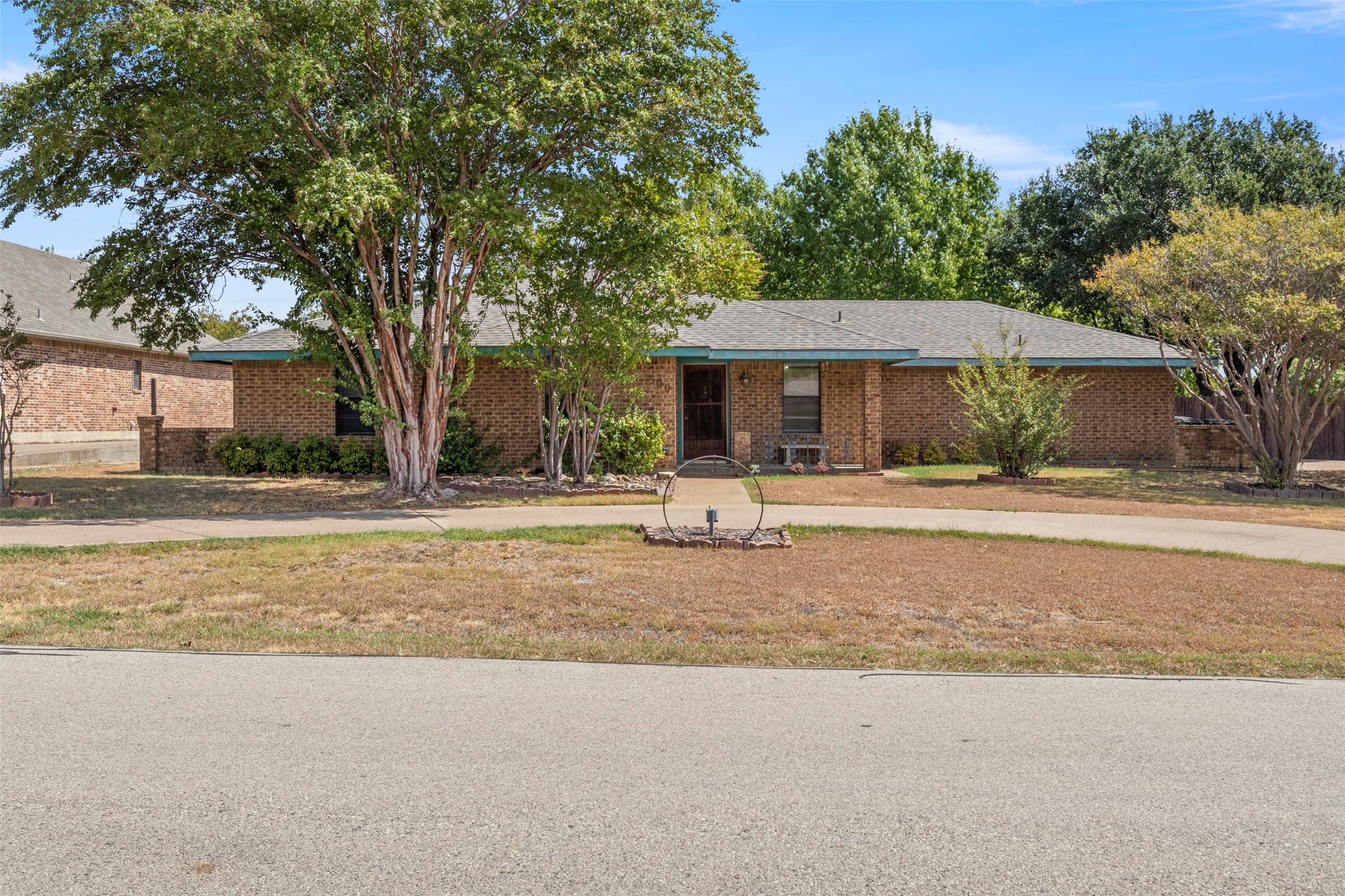500 Sunflower Street — photo