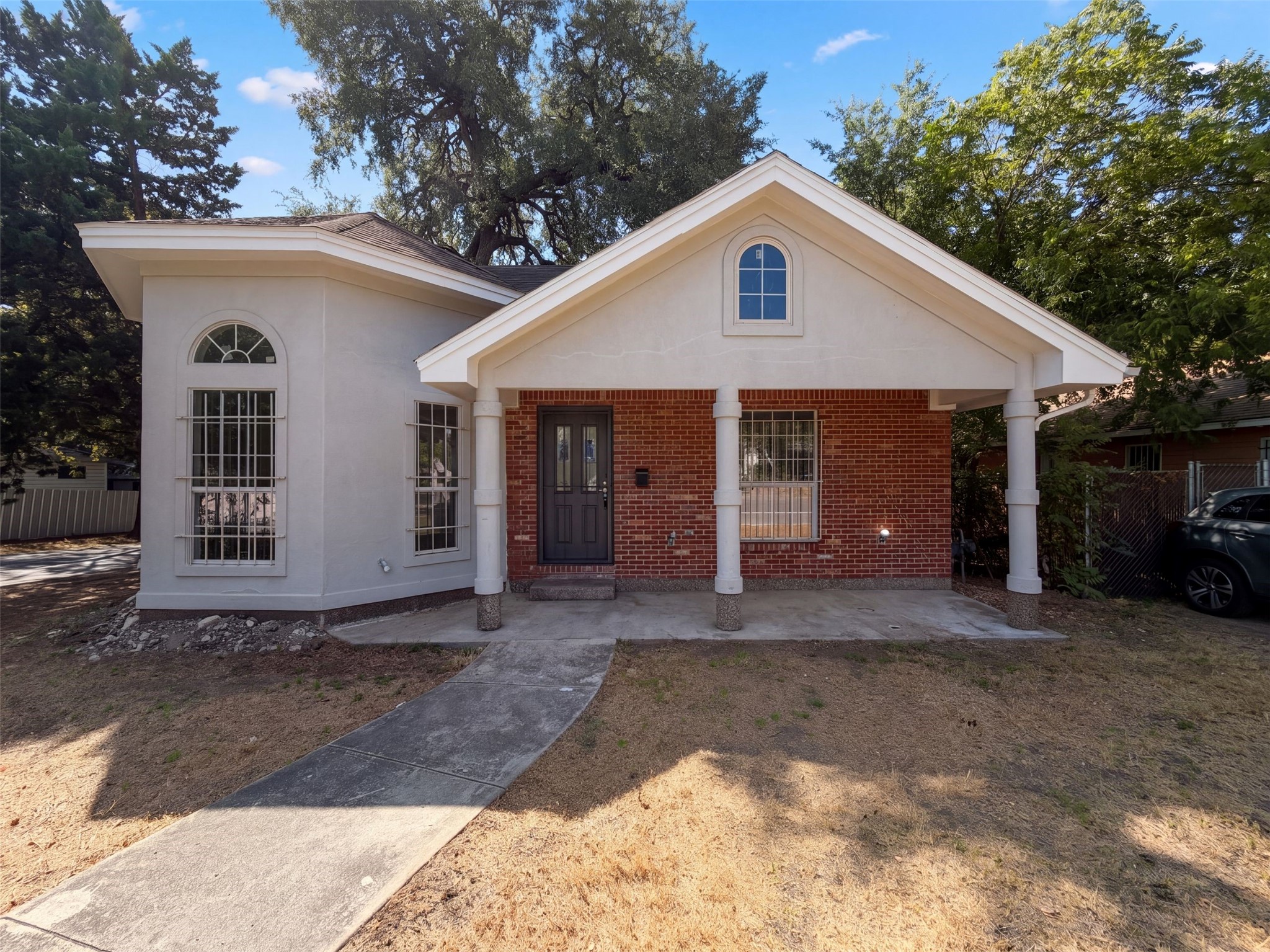 1322 E Waco Avenue — photo