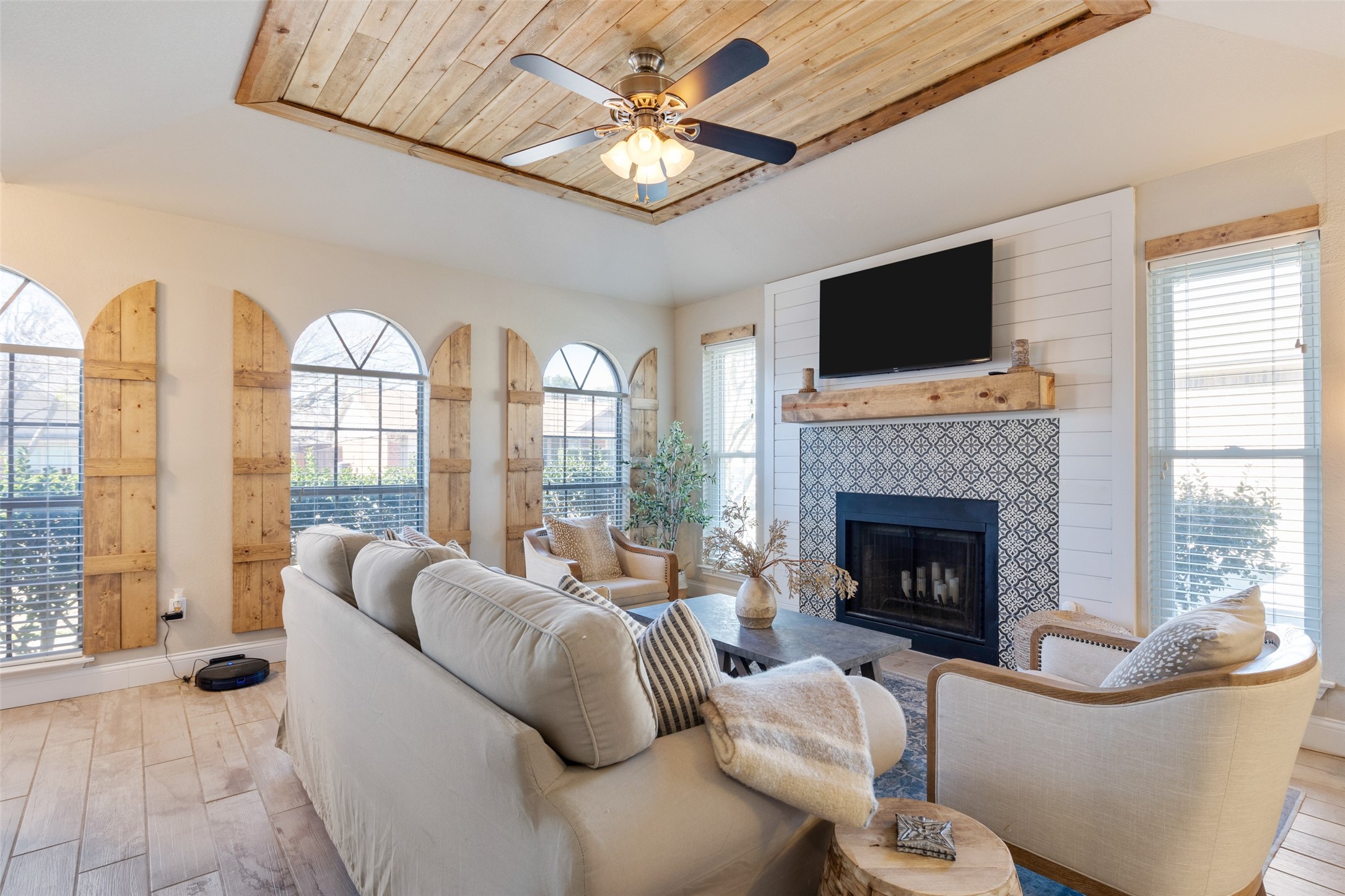 2918 Clover Lane — photo