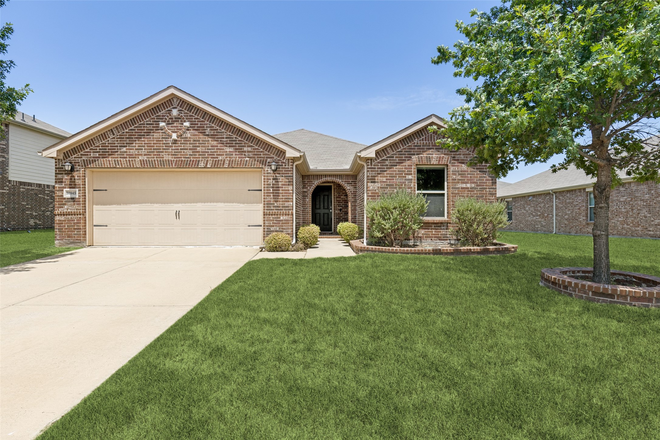 14845 Magnolia Lane — photo