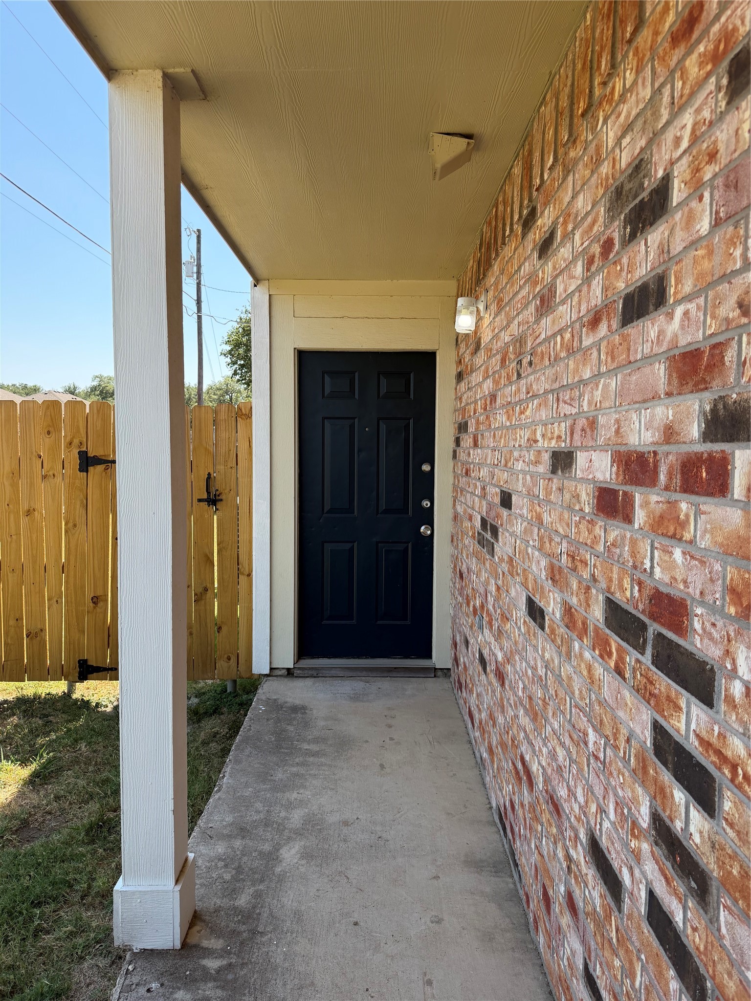 2543 Pascal Court B — photo
