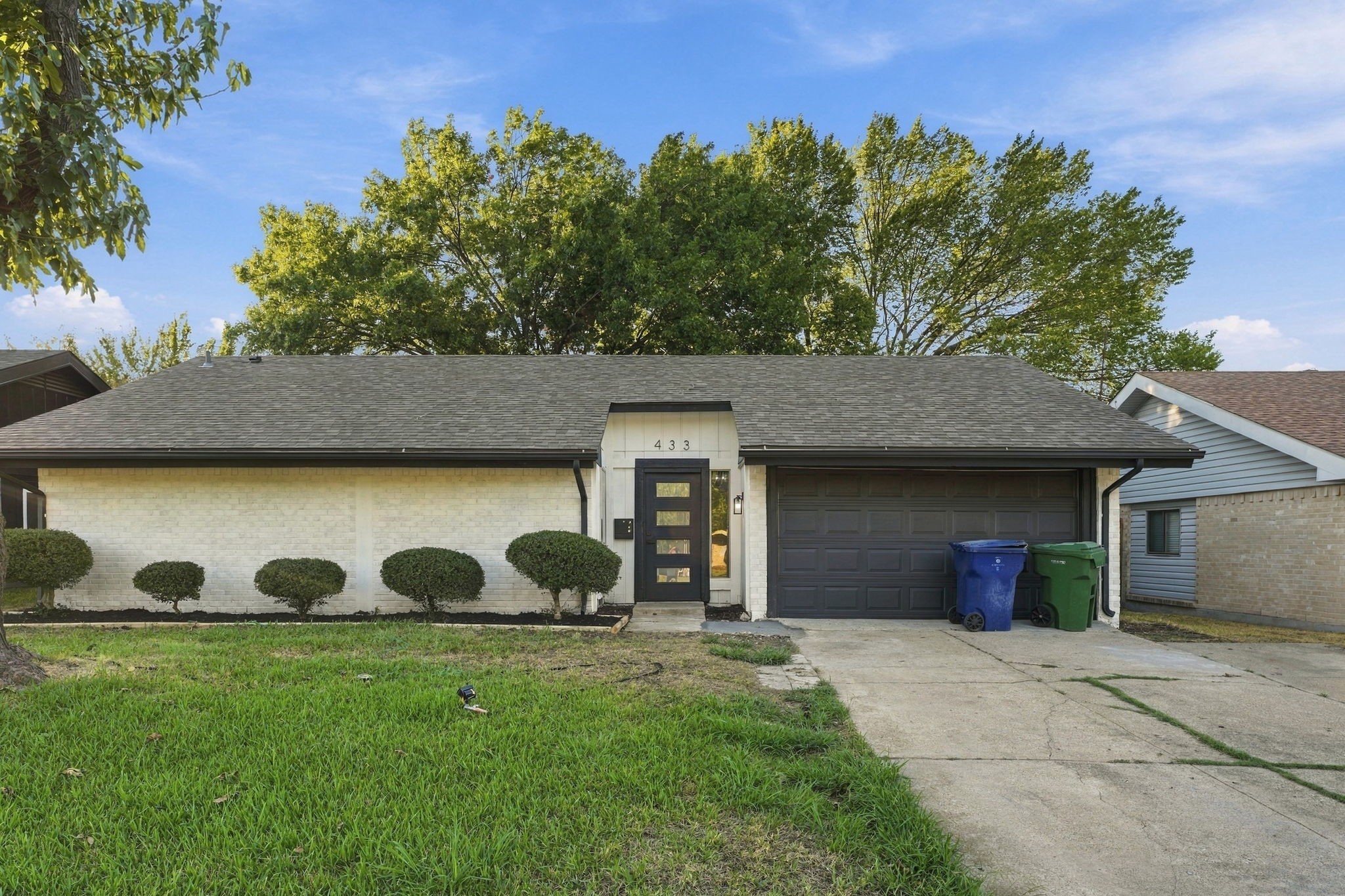 433 Rollingridge Lane — photo