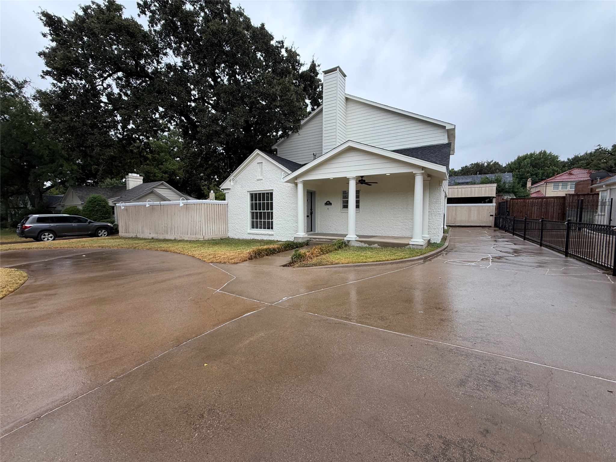 3911 White Settlement Road — photo