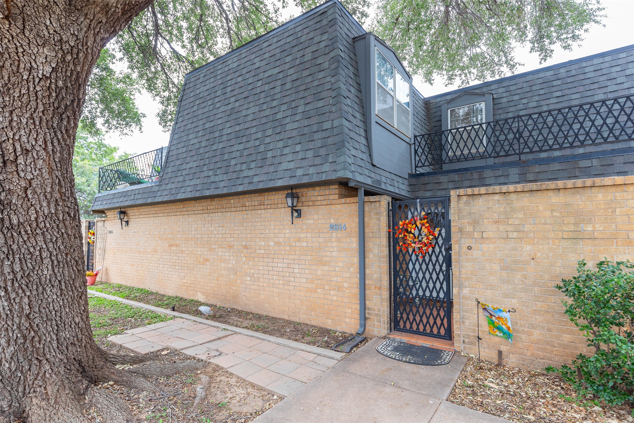 2814 Barrow Street — photo