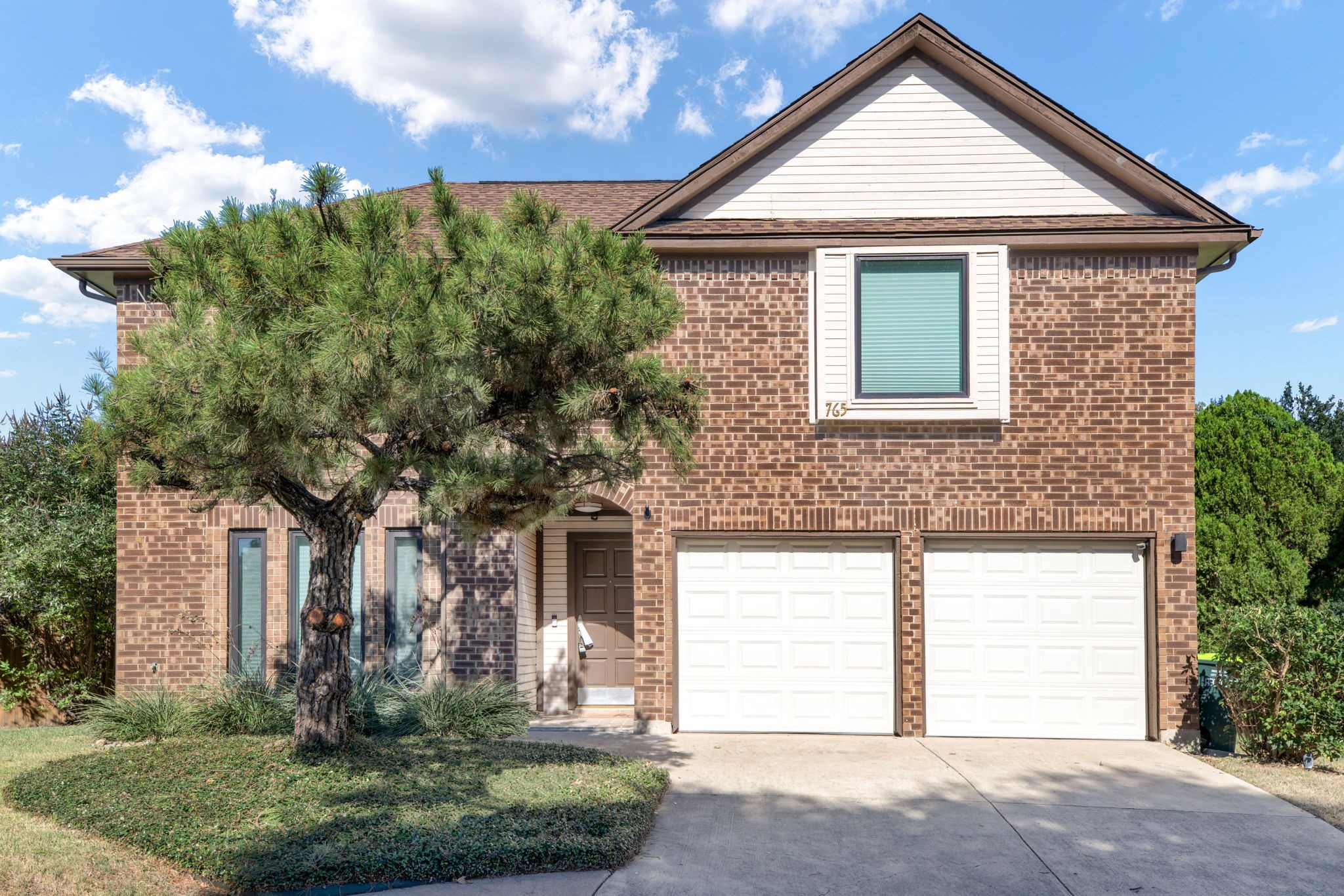 765 Eiffel Drive — photo