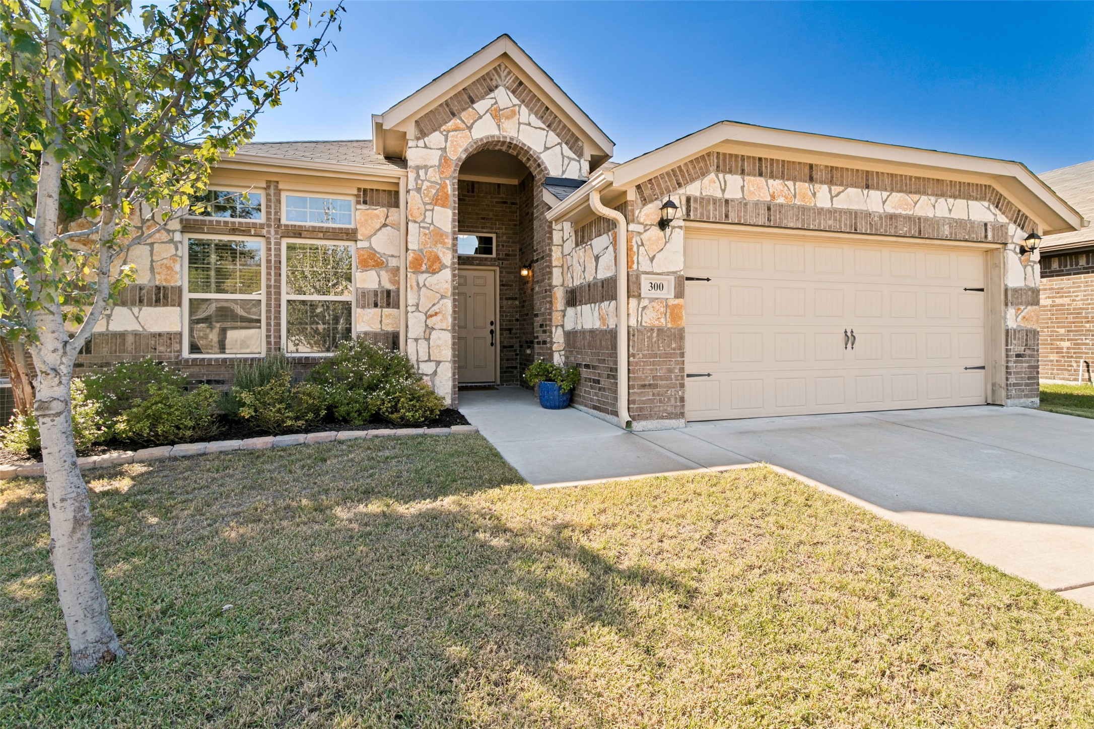 300 Balcones Drive — photo