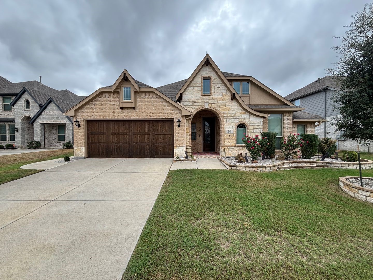 1104 Canterbury Lane — photo