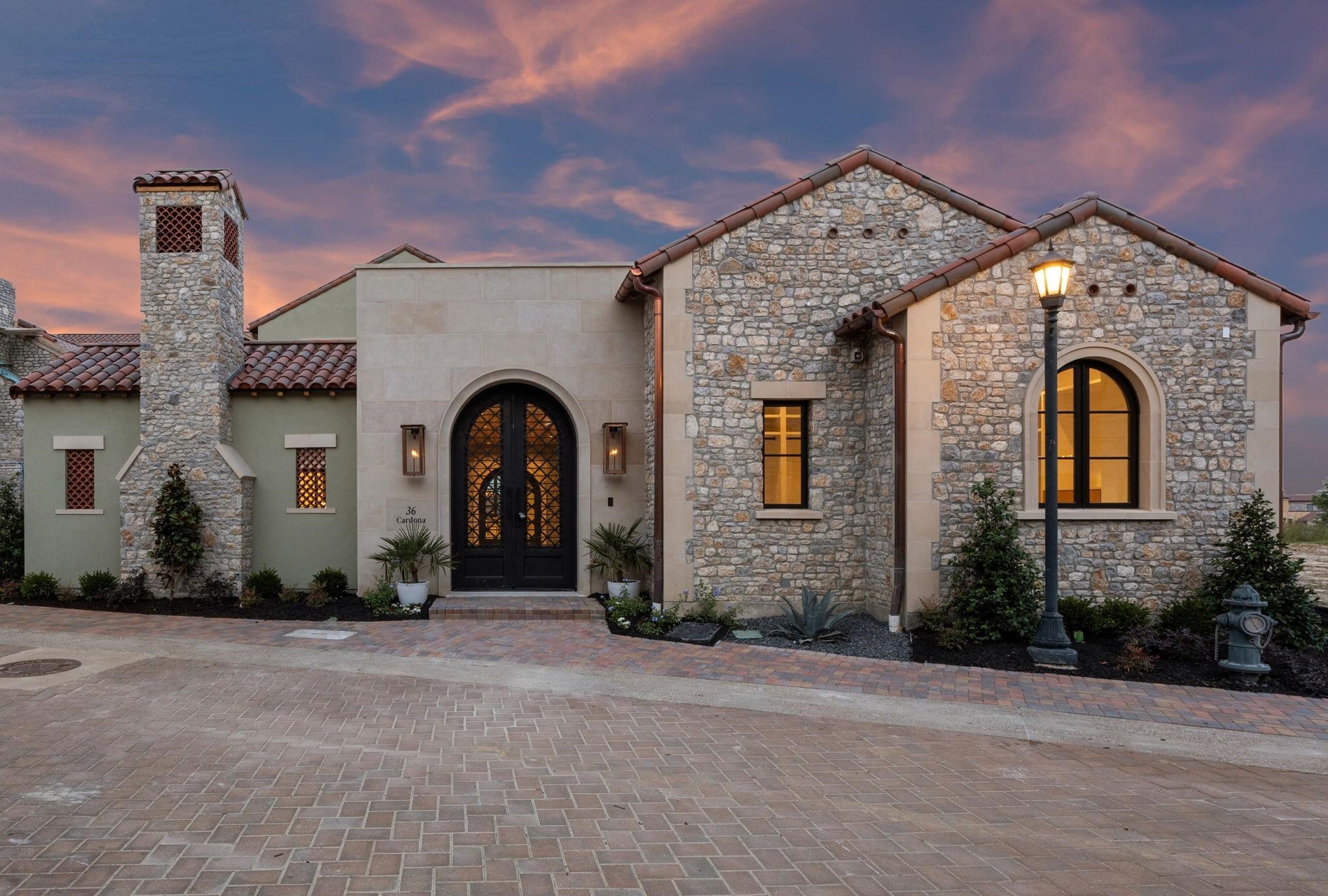 36 Cardona Drive — photo
